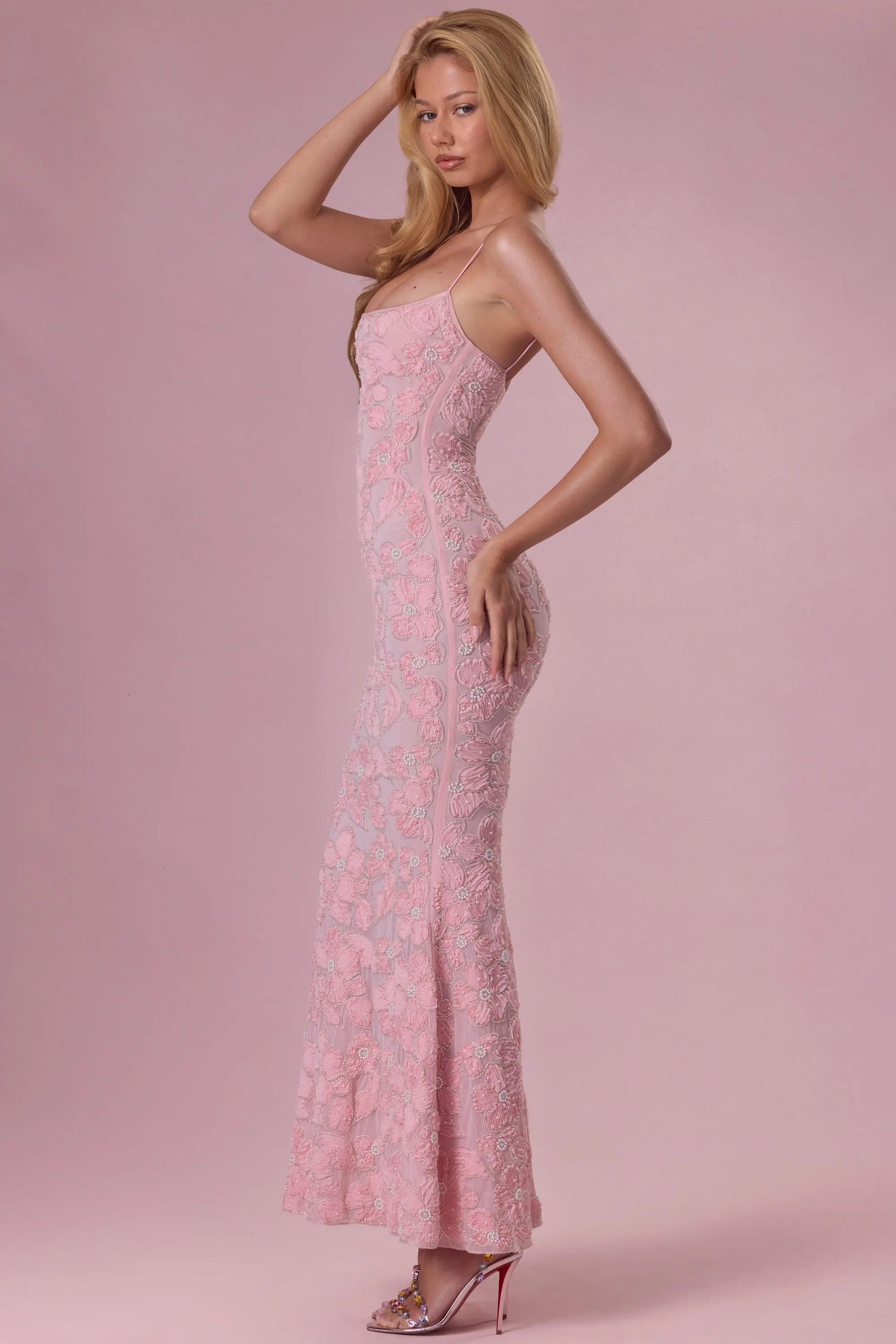 Elegant Fitted Scoop Neck Sleeveless Floral Beaded Blush Pink Floor-Length Prom Gown