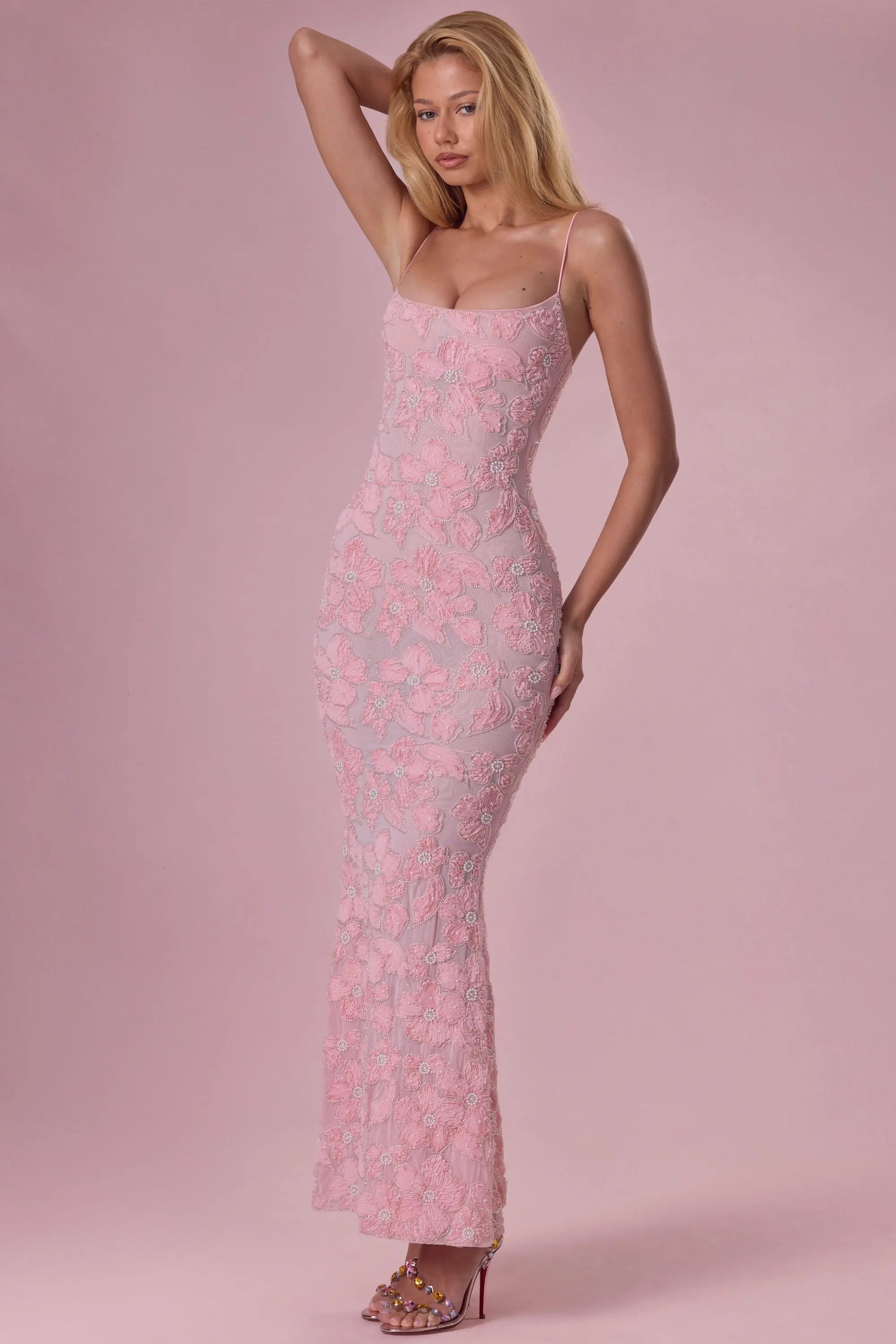 Elegant Fitted Scoop Neck Sleeveless Floral Beaded Blush Pink Floor-Length Prom Gown