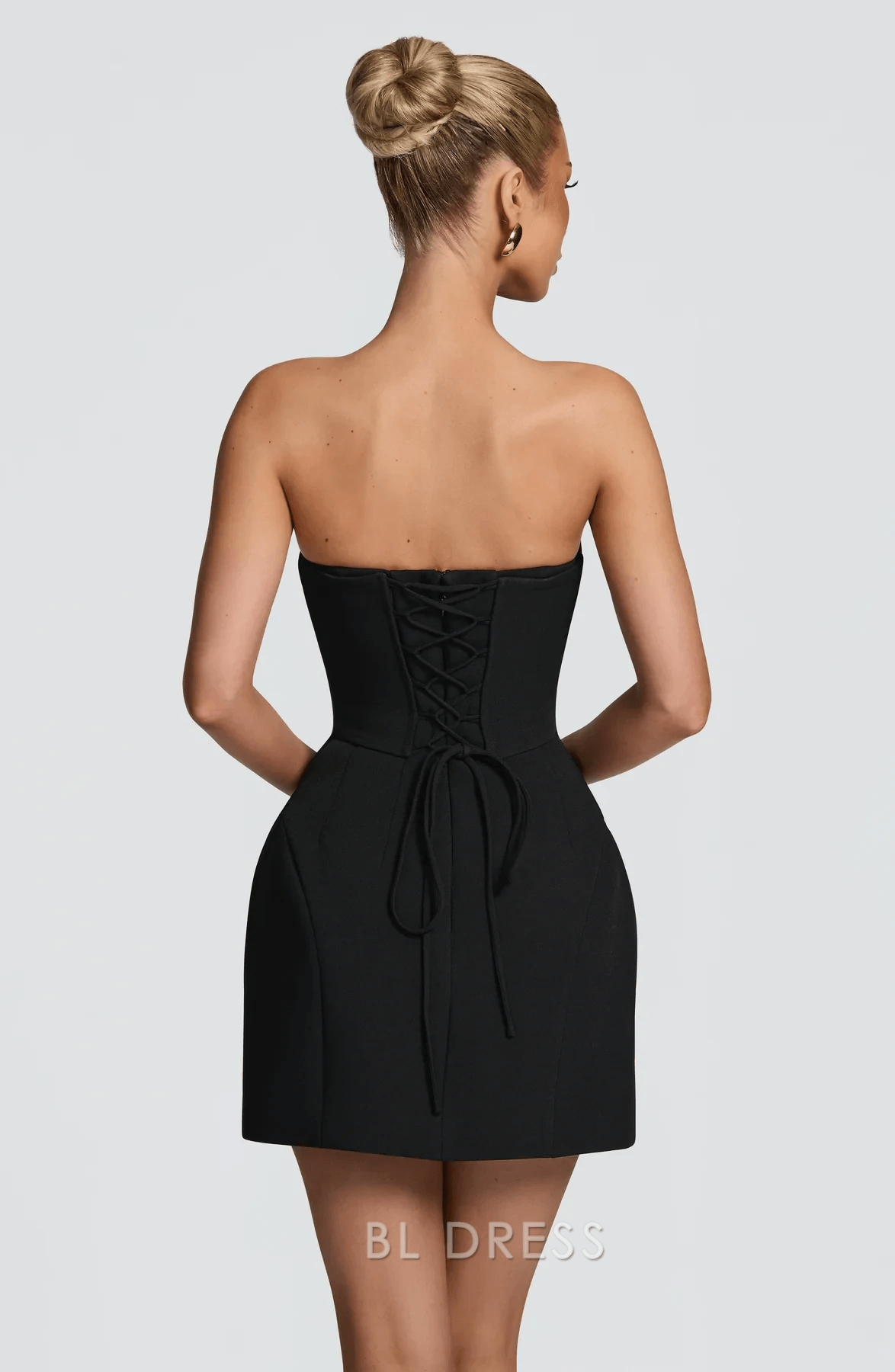 Elegant Fitted Strapless Sleeveless Structured Chic Black Mini Homecoming Dress Women's