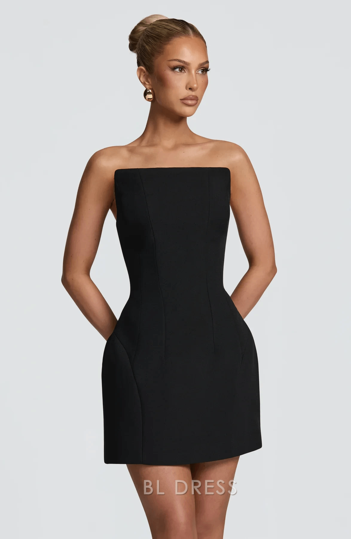 Elegant Fitted Strapless Sleeveless Structured Chic Black Mini Homecoming Dress Women's