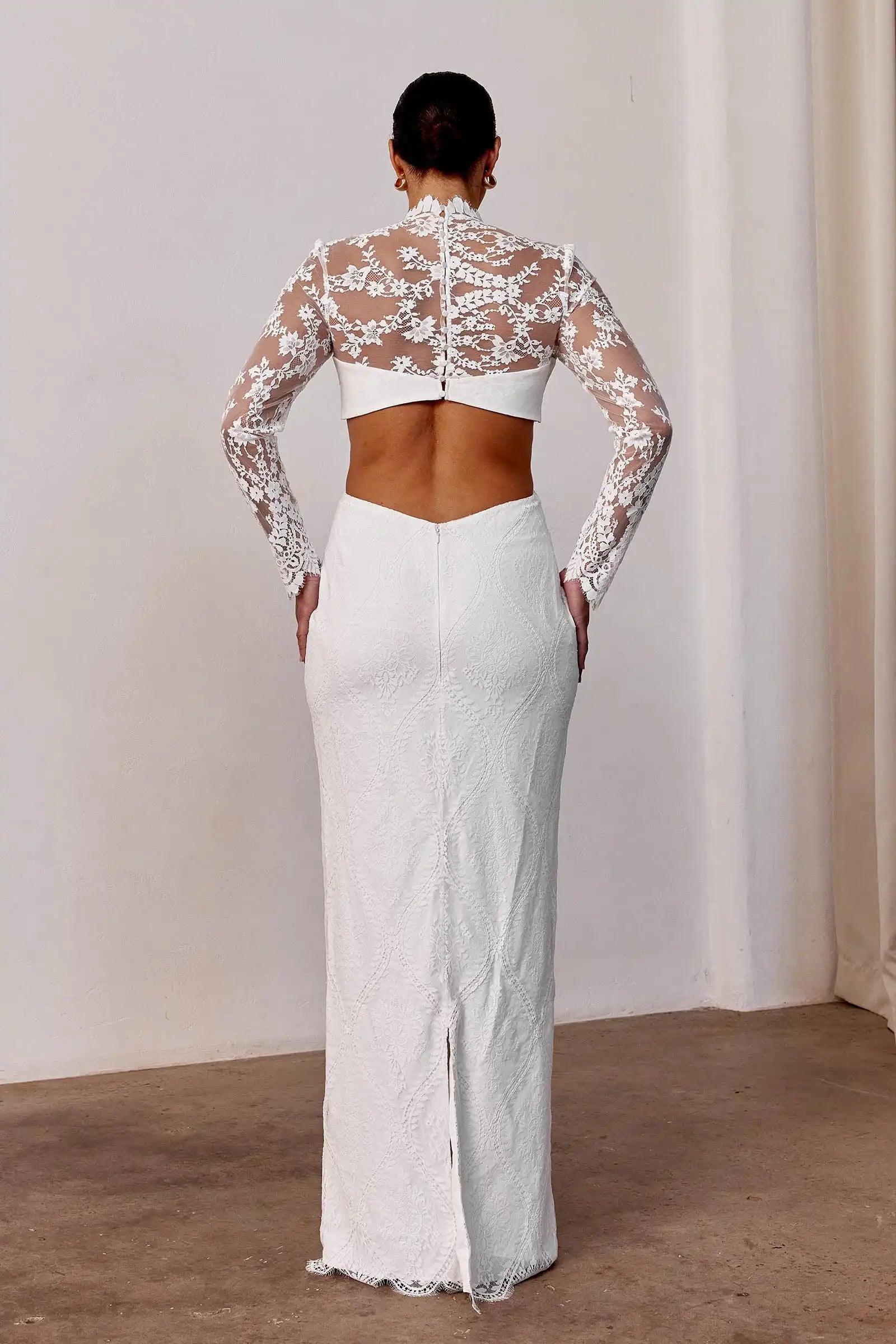 Elegant Mermaid High Neck Long Sleeve Lace Bow White Floor-Length Wedding Dress