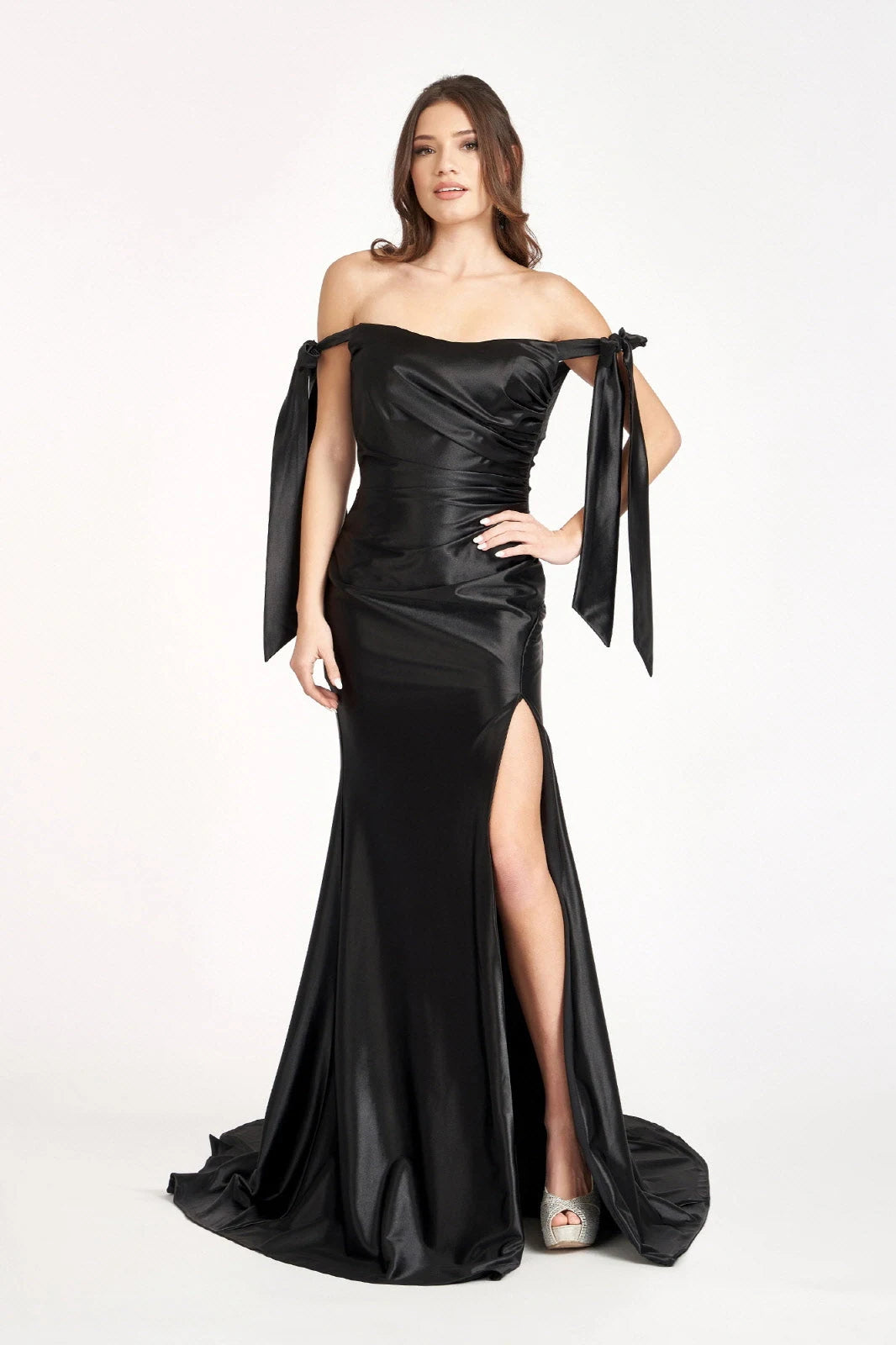 Elegant Mermaid Off-Shoulder Sweetheart Ruched Slit Black Floor-Length Prom Gown