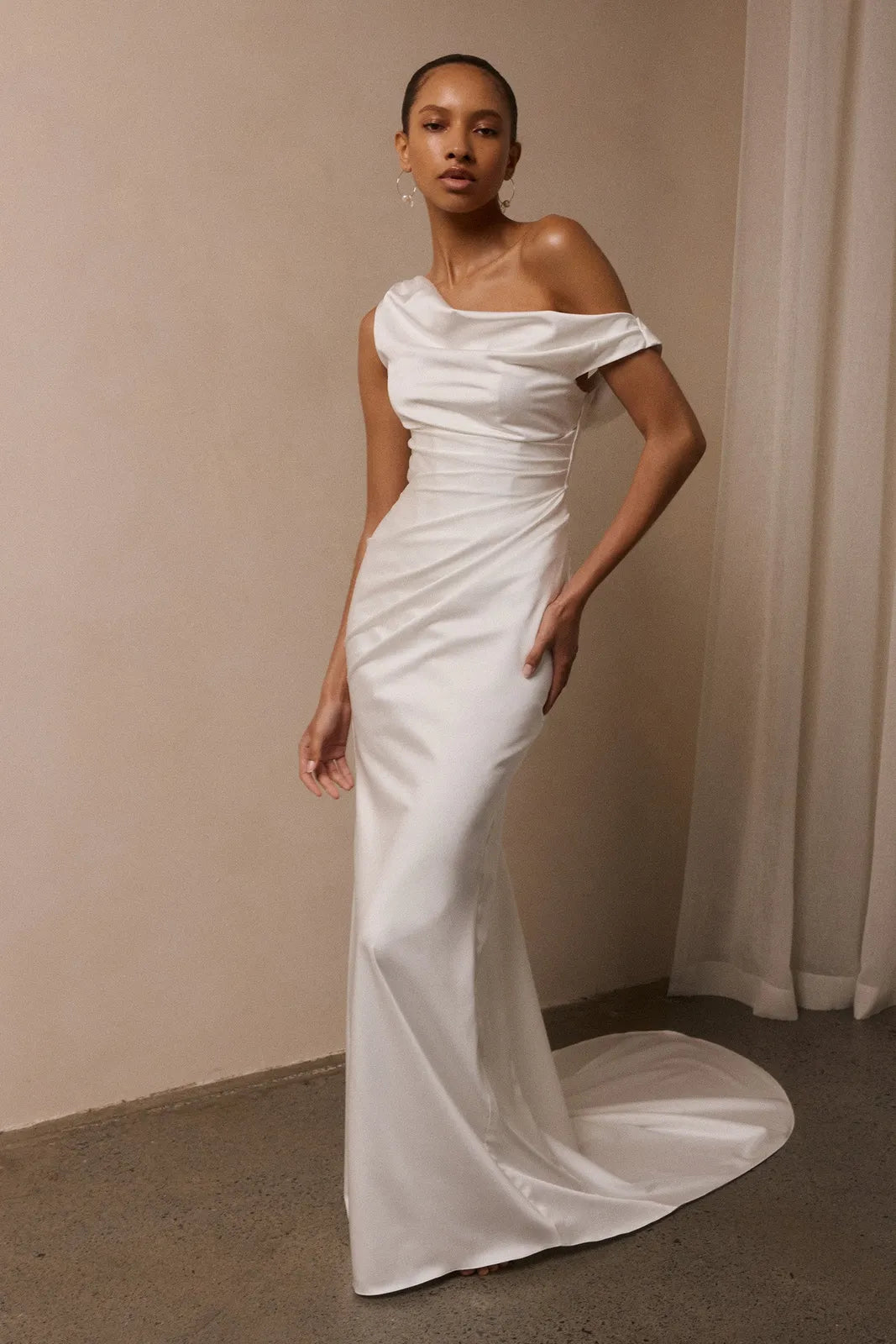 Elegant Mermaid One-Shoulder Draped Glamorous Ivory Floor-Length Wedding Dresses Brides Gown