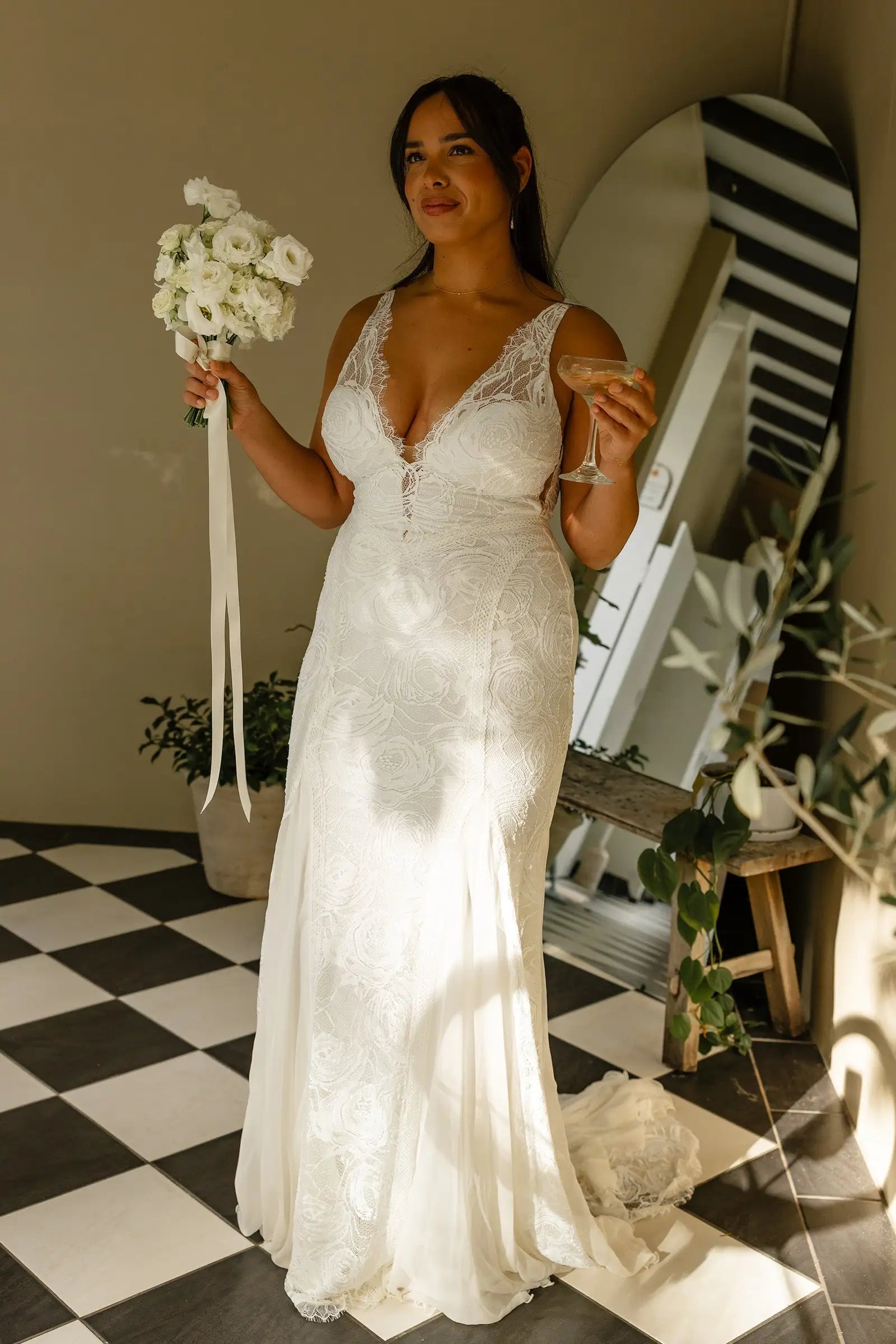 Elegant Mermaid Plunge V-Neck Sleeveless Lace White Floor-Length Wedding Gown