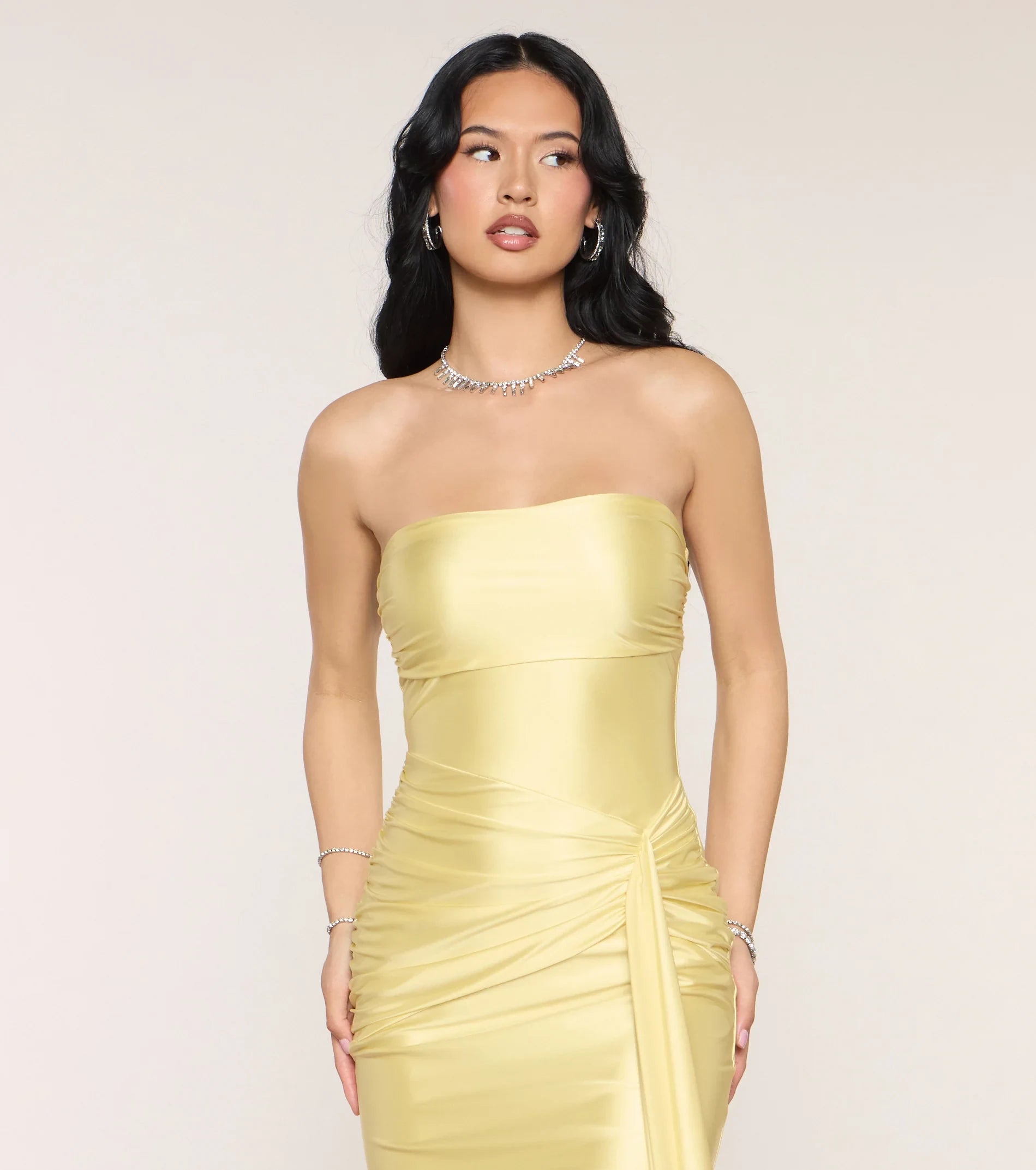 Elegant Mermaid Strapless Sleeveless Ruched Flowing Pale Yellow Floor-Length Prom Dresses Women's Gown