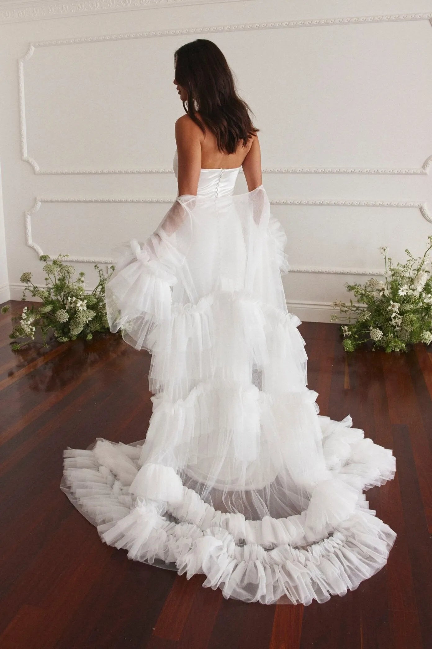 Elegant Mermaid Strapless Sleeveless Ruched Shimmering Ivory Floor-Length Wedding Dresses Bridal Gown