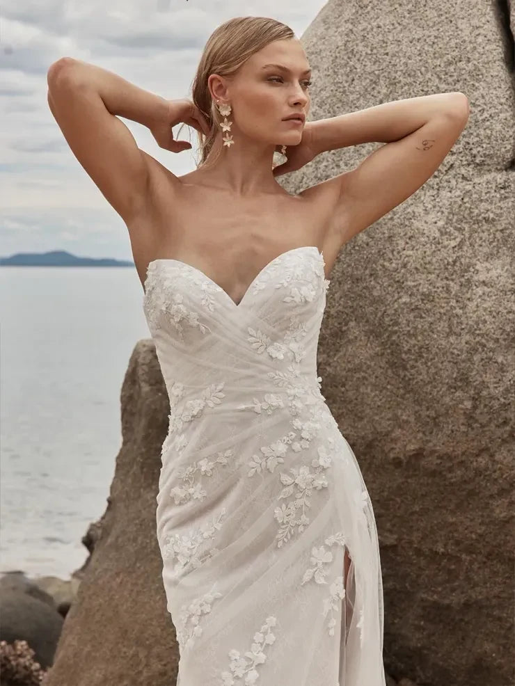 Elegant Mermaid Sweetheart Long Sleeves Floral Applique Slit Ivory Wedding Gown