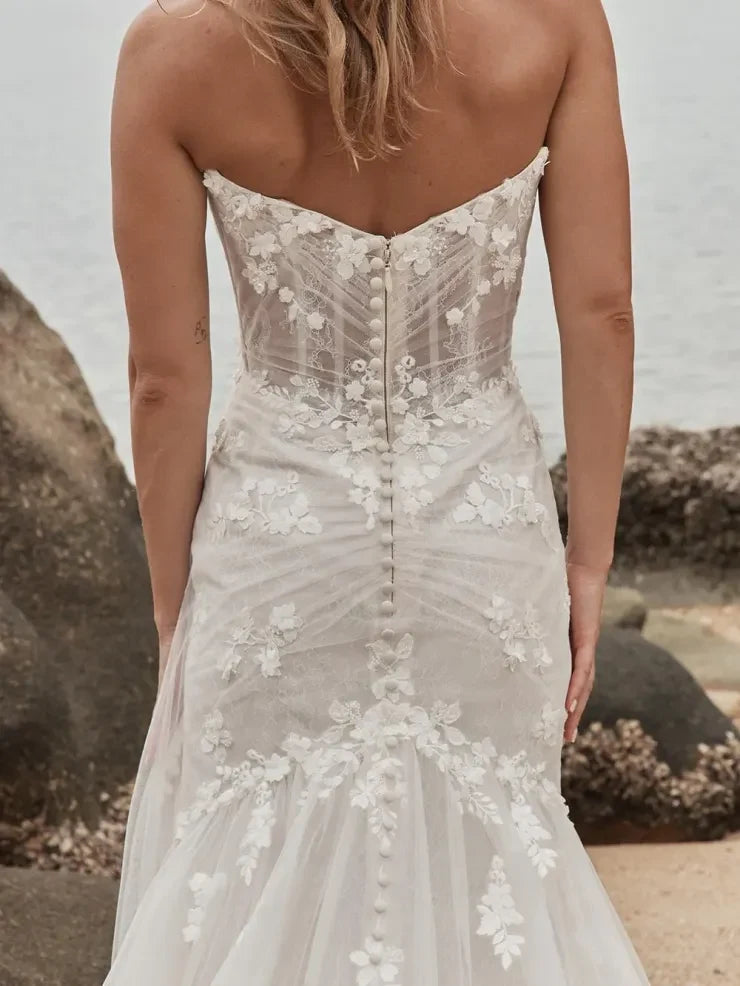 Elegant Mermaid Sweetheart Long Sleeves Floral Applique Slit Ivory Wedding Gown