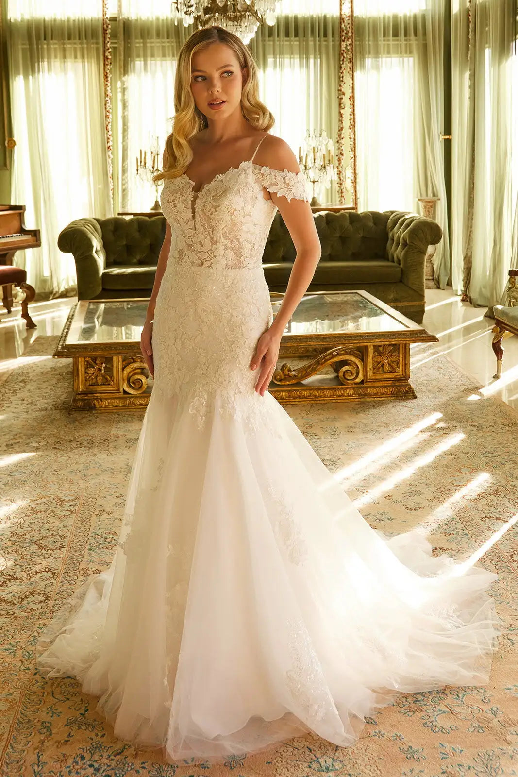 Elegant Mermaid Sweetheart Off-Shoulder Lace Applique Ivory Floor-Length Prom Gown