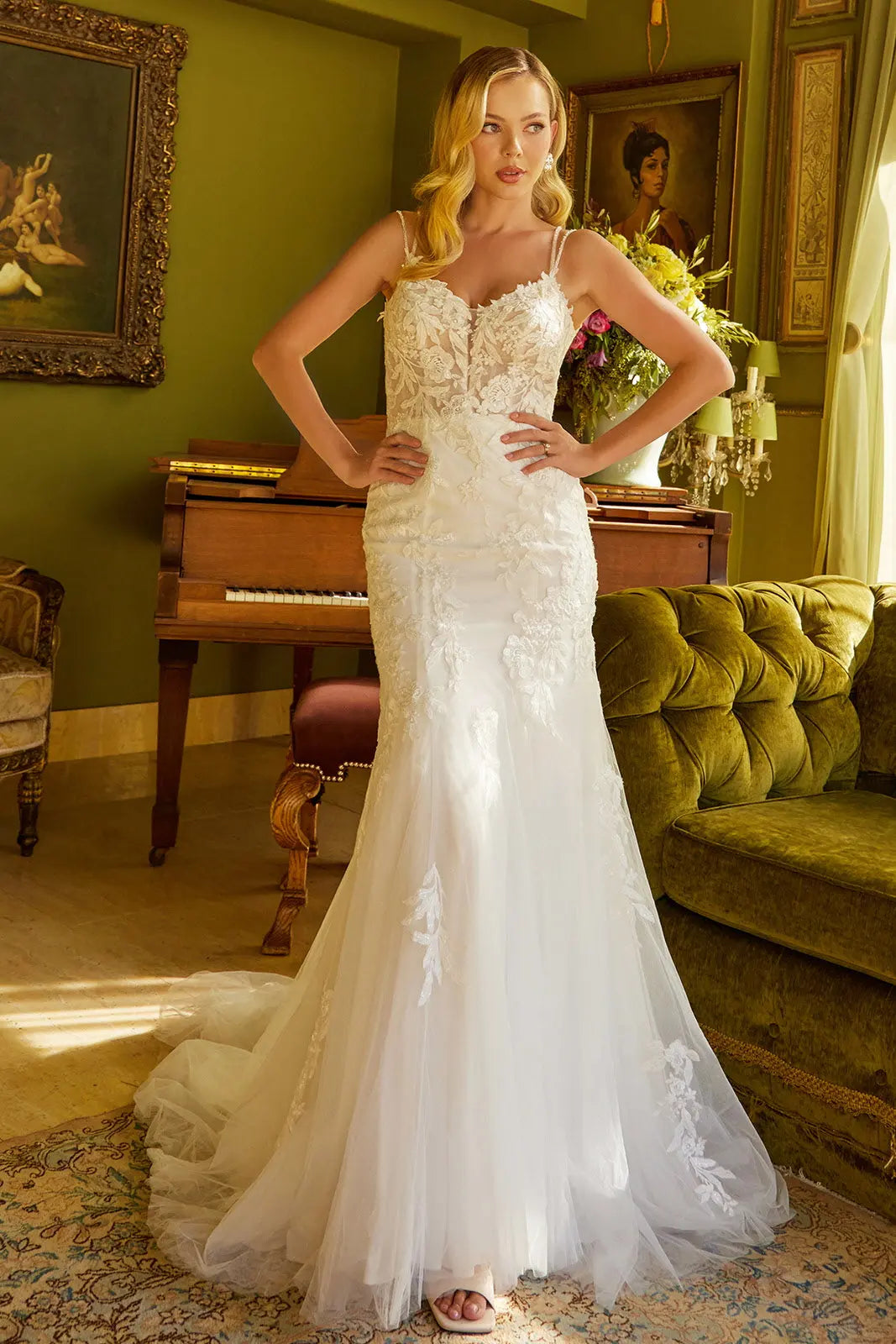 Elegant Mermaid Sweetheart Sleeveless Lace Applique Backless White Floor-Length Prom Dresses