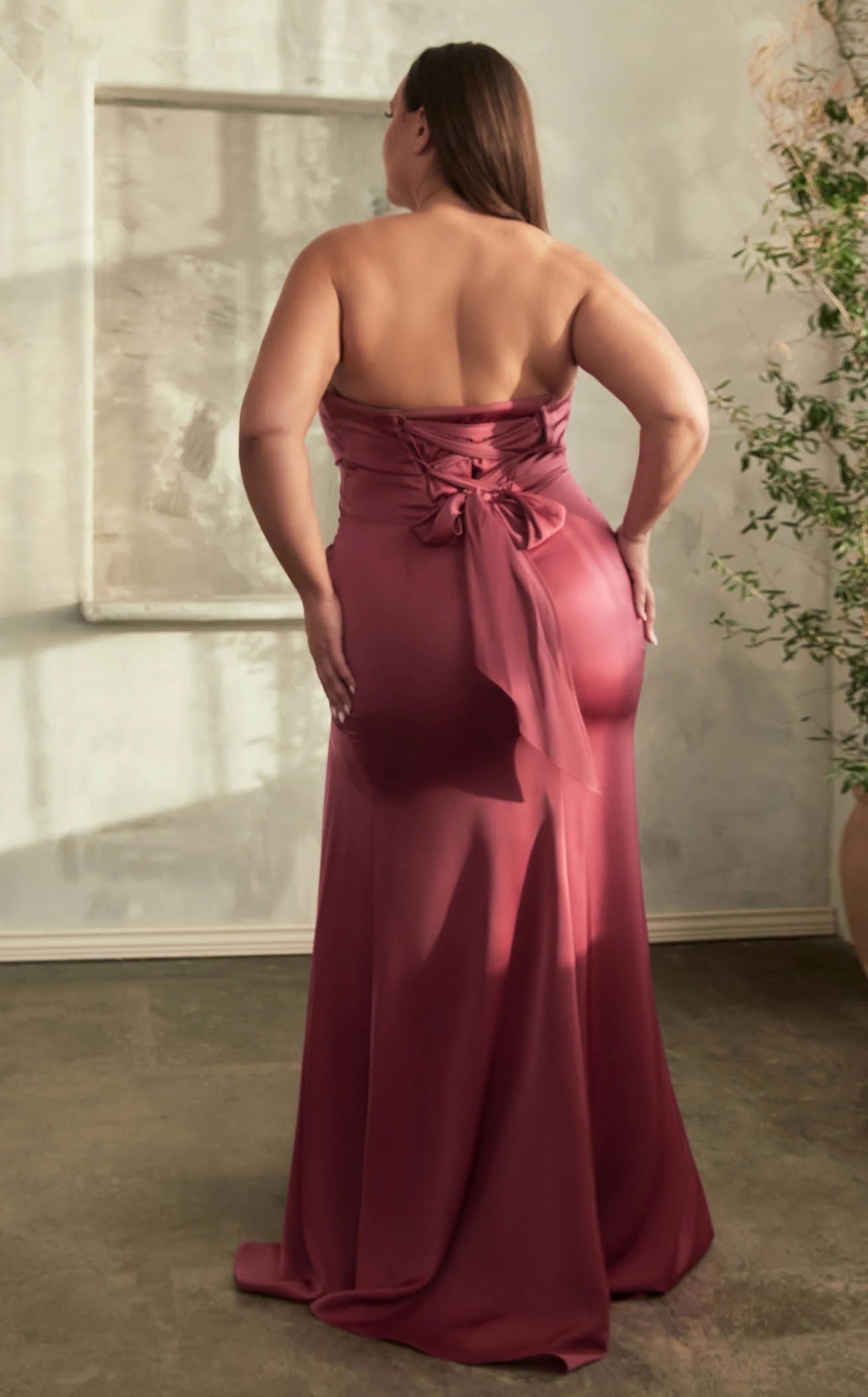 Elegant Plus Size Strapless Ruched Slit Dusty Rose Floor-Length Prom Gown