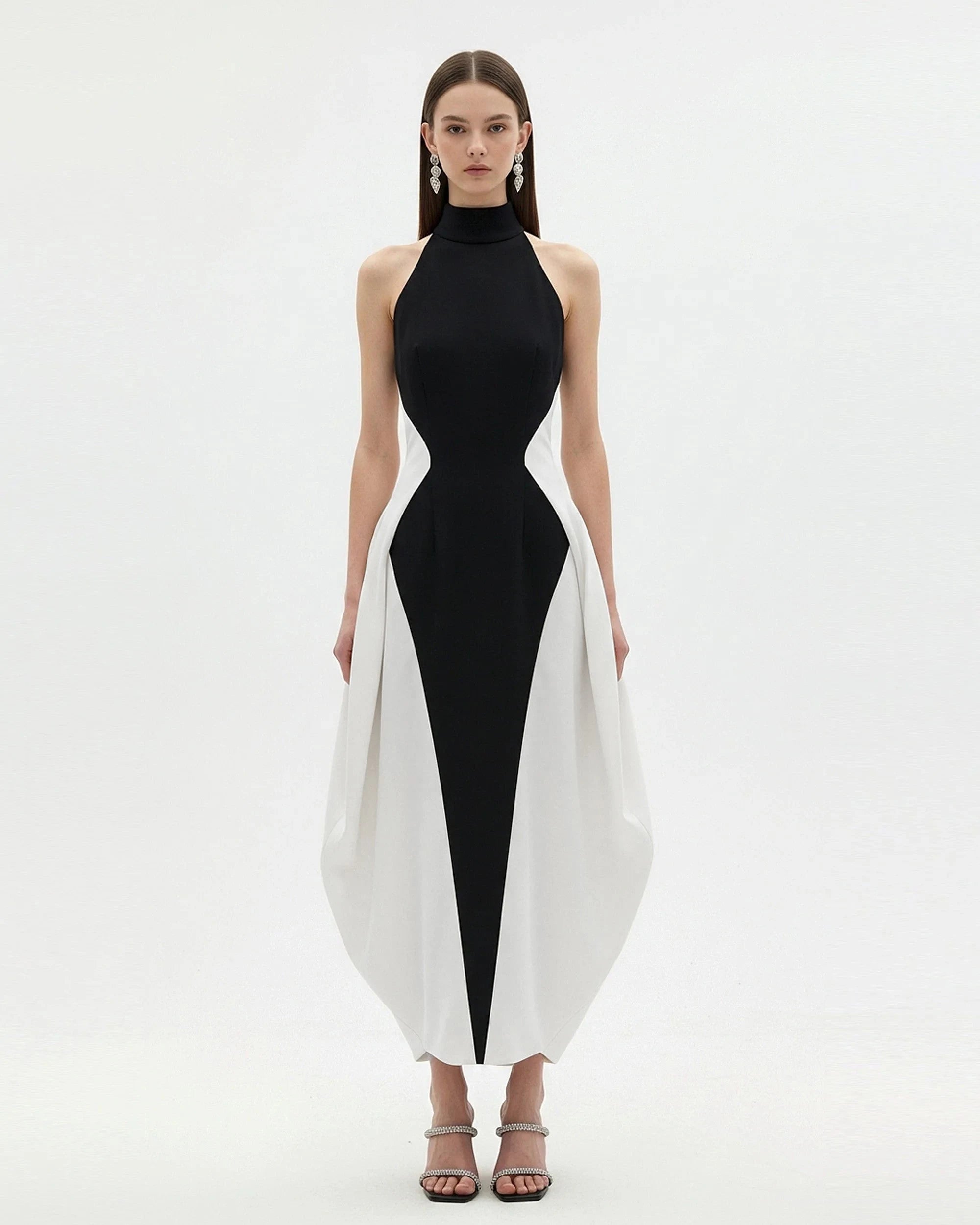 Elegant Sculptural Halter Sleeveless Color-Block Black White Midi Prom Gown