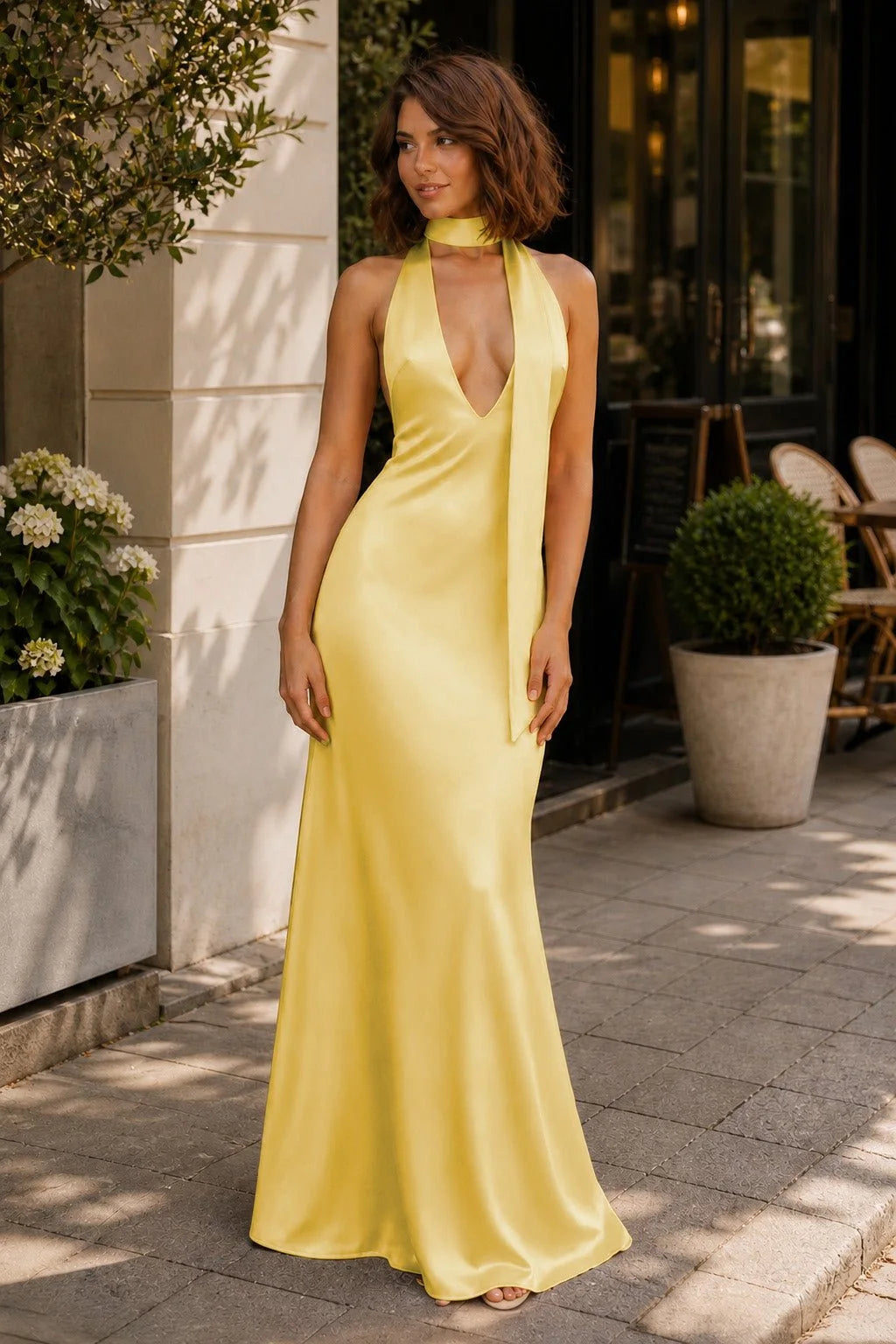 Elegant Sheath Halter Sleeveless Backless Yellow Maxi Prom Dresses Women Gown