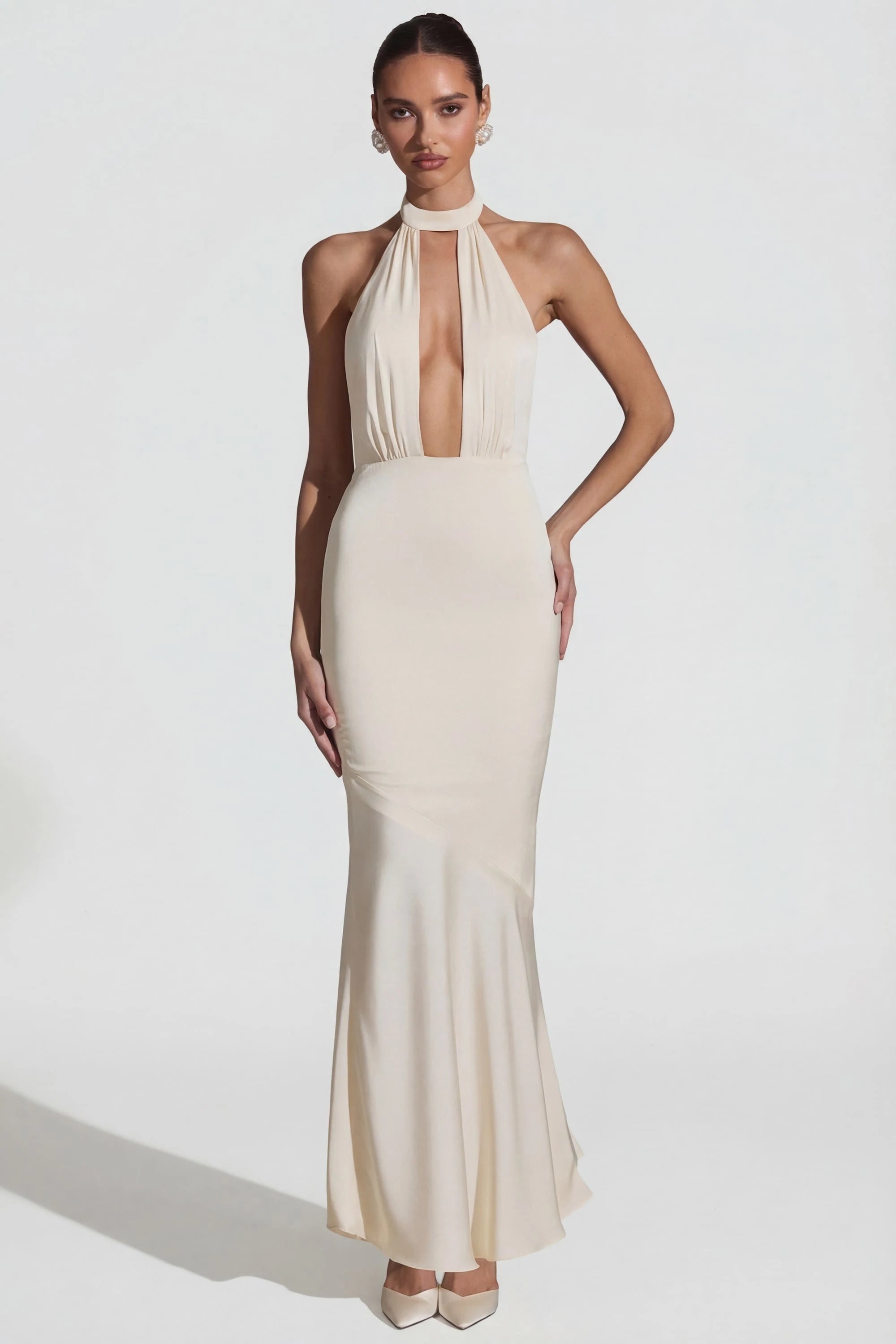 Elegant Sheath Halter Sleeveless Modern Chic Ivory Floor-Length Prom Dresses for Women