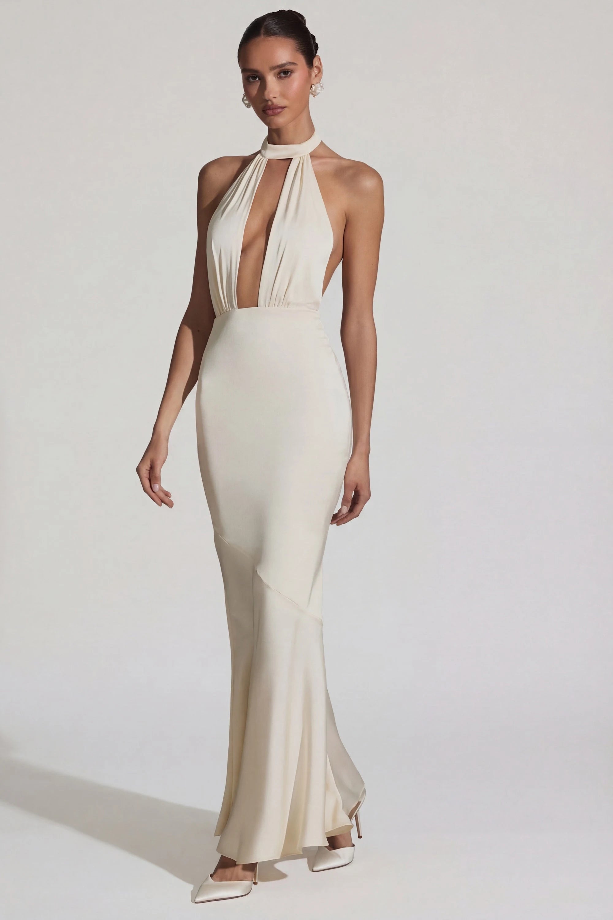 Elegant Sheath Halter Sleeveless Modern Chic Ivory Floor-Length Prom Dresses for Women