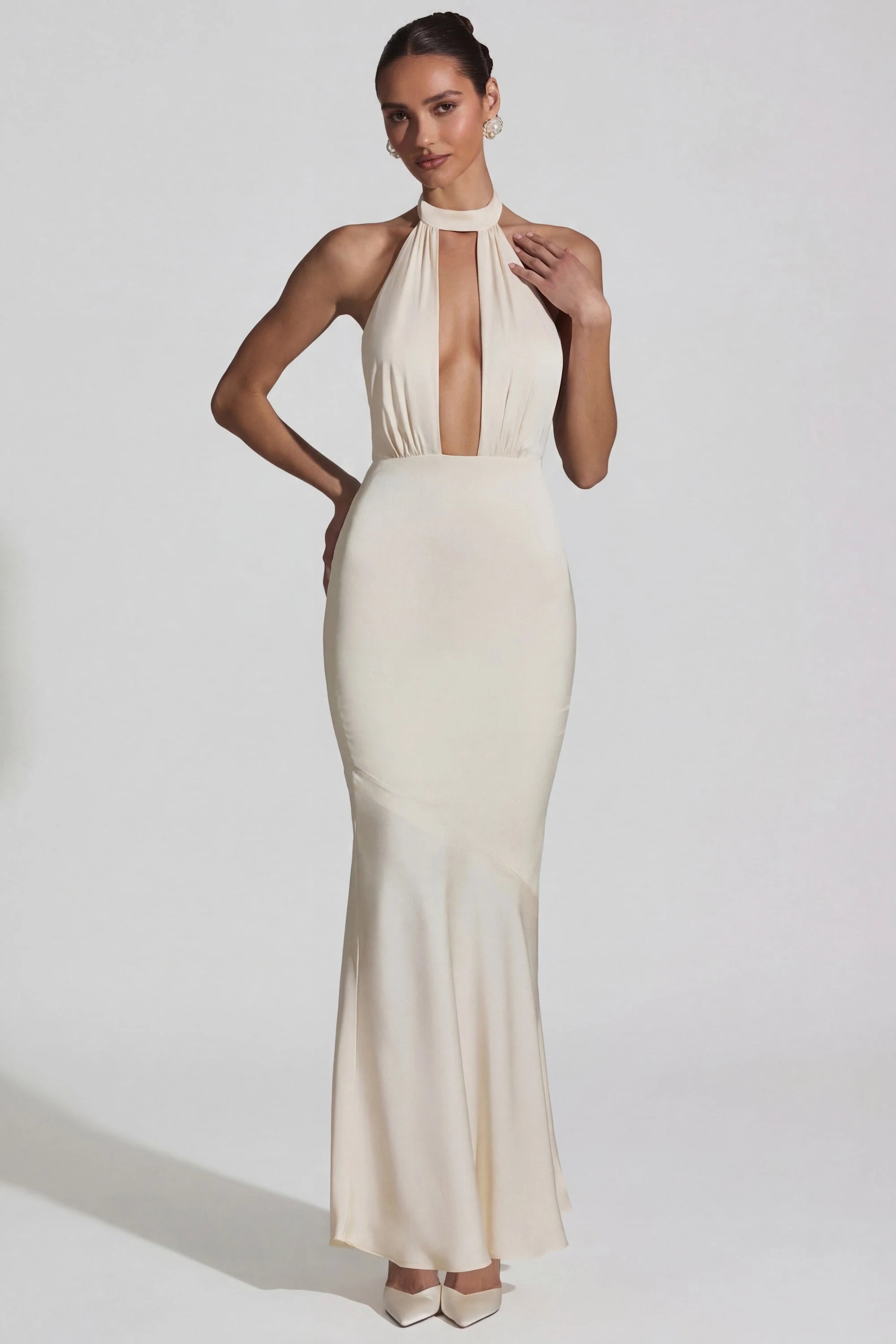 Elegant Sheath Halter Sleeveless Modern Chic Ivory Floor-Length Prom Dresses for Women