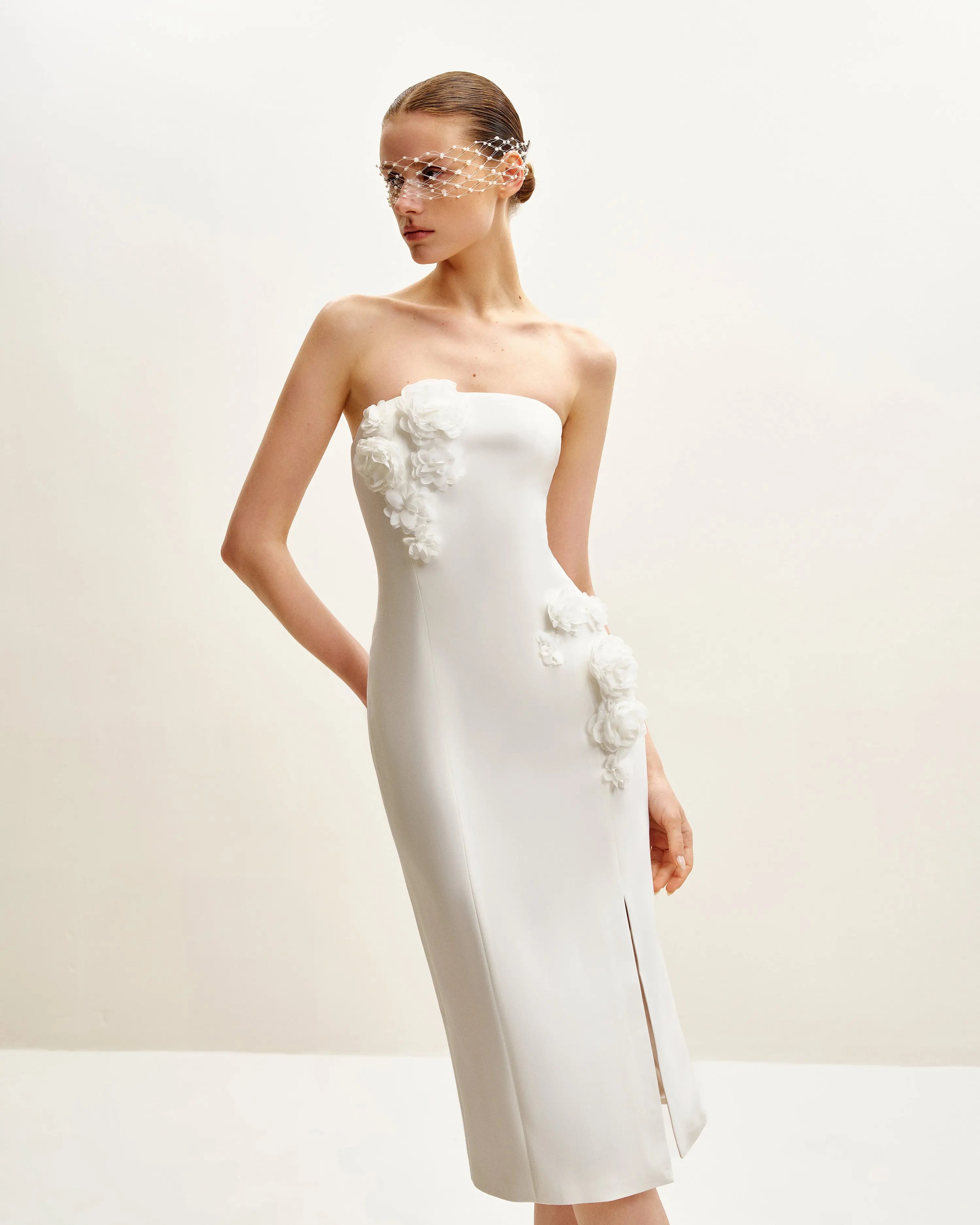 Elegant Sheath Strapless Floral Applique White Midi Prom Dress Gown