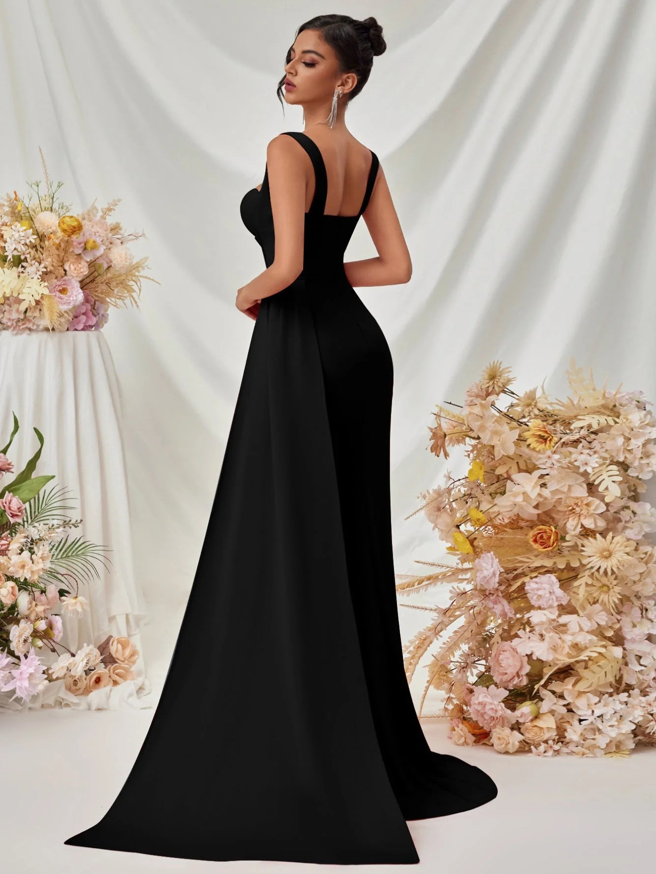 Elegant Sleek Sweetheart Sleeveless High Slit Black Floor-Length Women's Prom Gown