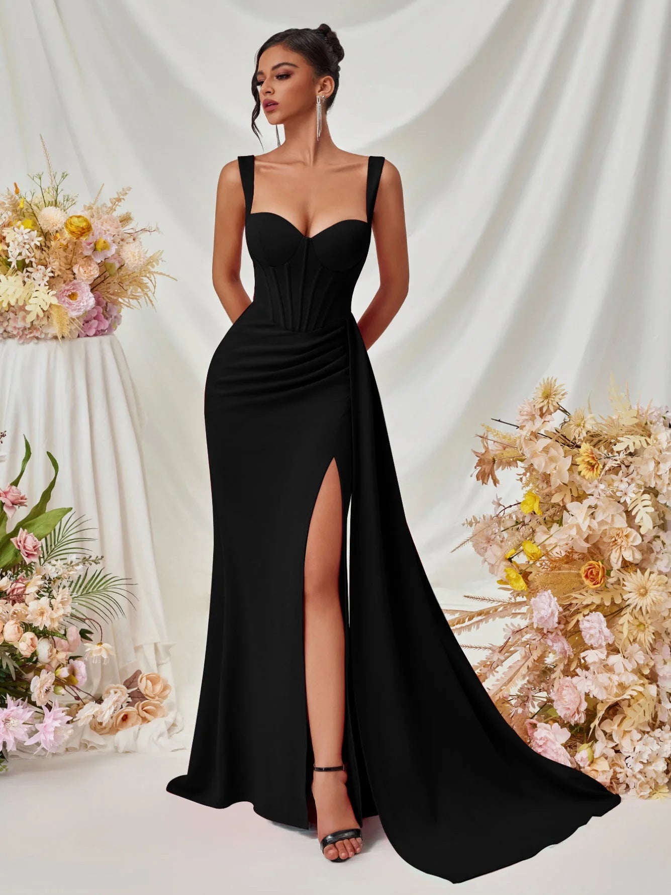 Elegant Sleek Sweetheart Sleeveless High Slit Black Floor-Length Women's Prom Gown