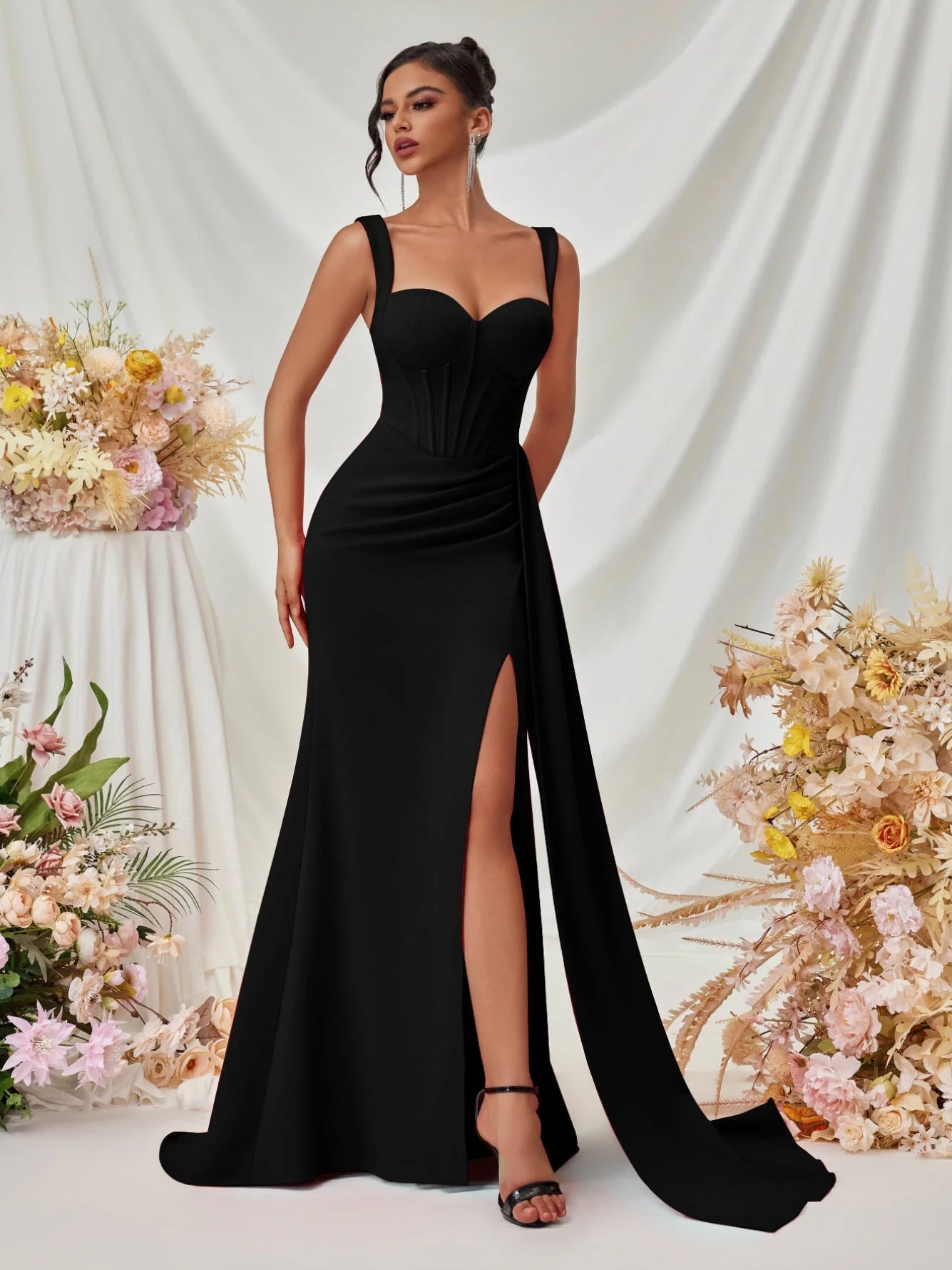 Elegant Sleek Sweetheart Sleeveless High Slit Black Floor-Length Women's Prom Gown