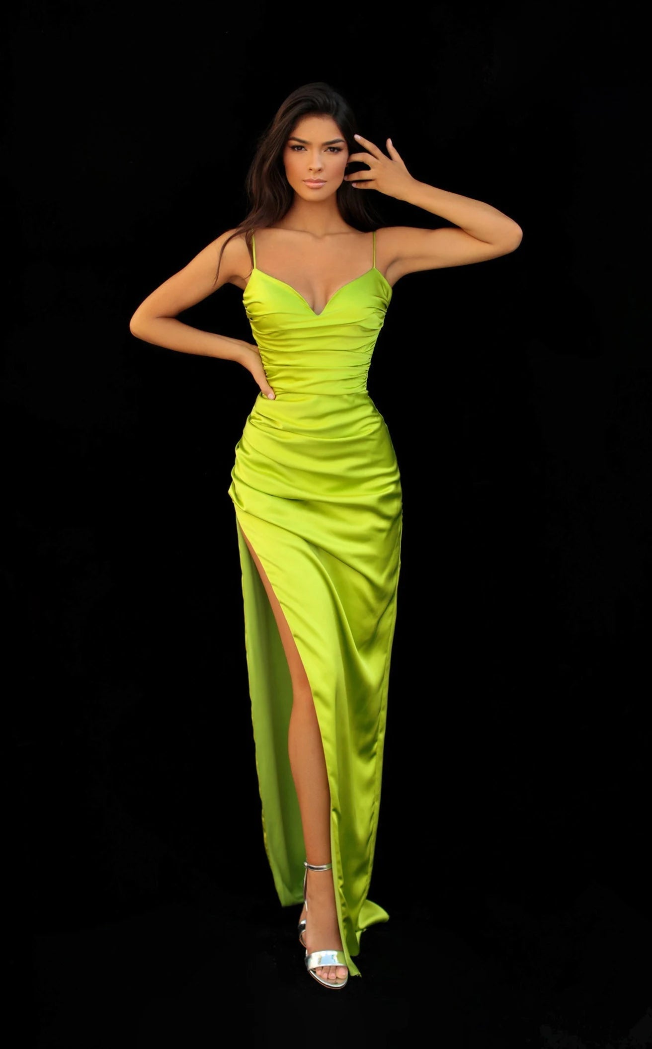 Elegant Slim-Fit Sweetheart Sleeveless Ruched High-Slit Lime Green Long Prom Dress