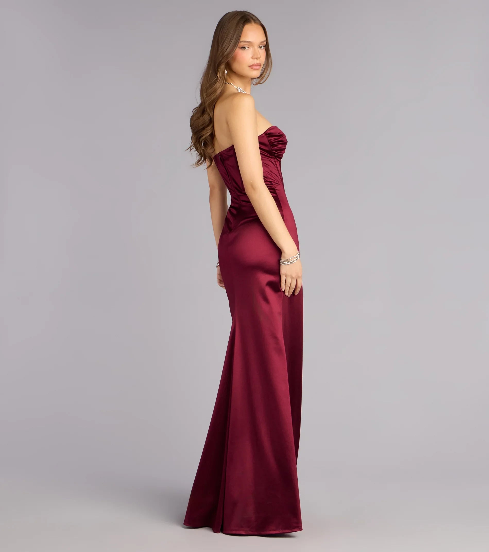 Elegant Strapless Sweetheart Corset High-Slit Wine Floor-Length Prom Dress Gown