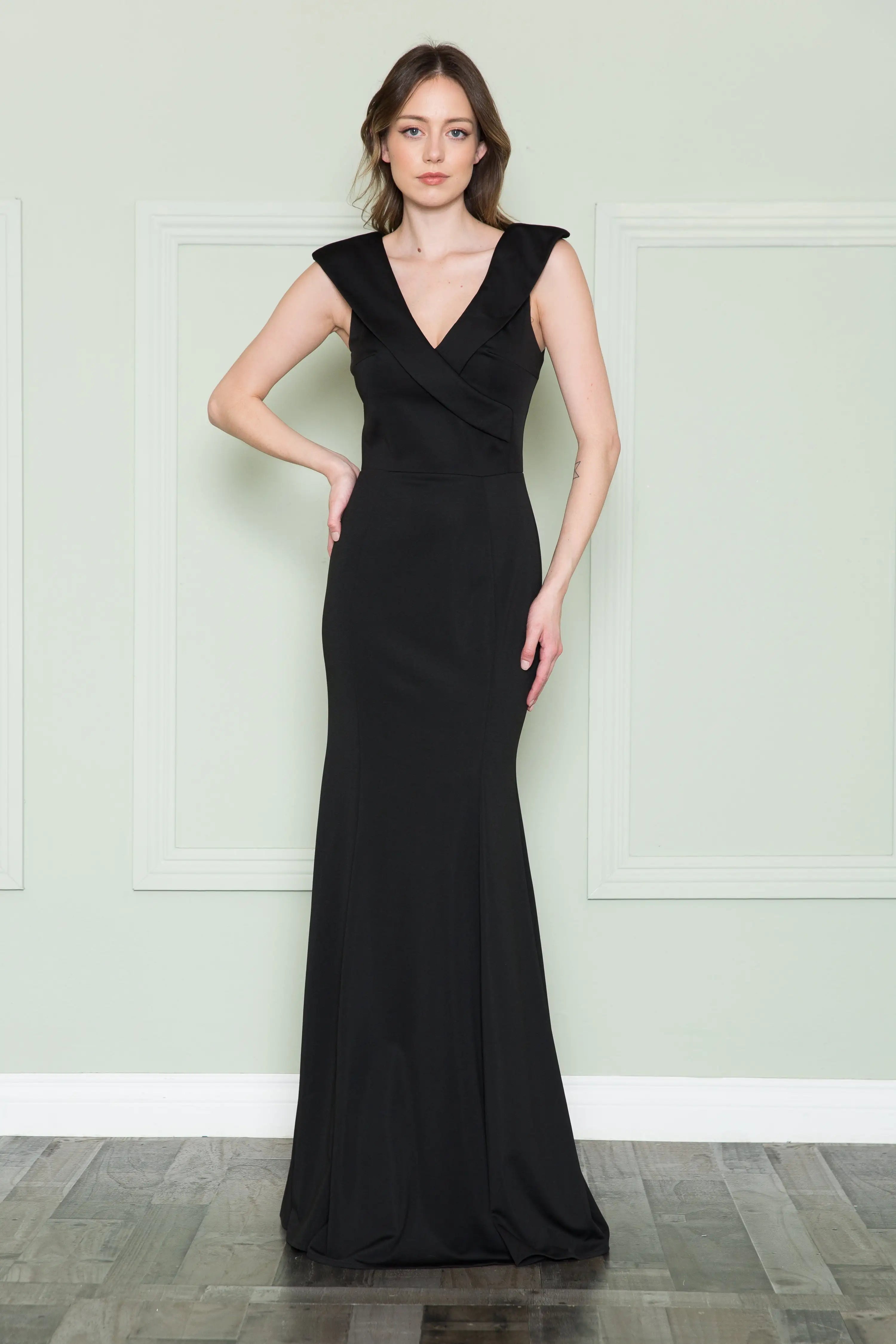 Elegant V-Neck Sleeveless Structured Formal Black Floor-Length Prom Dress Women's