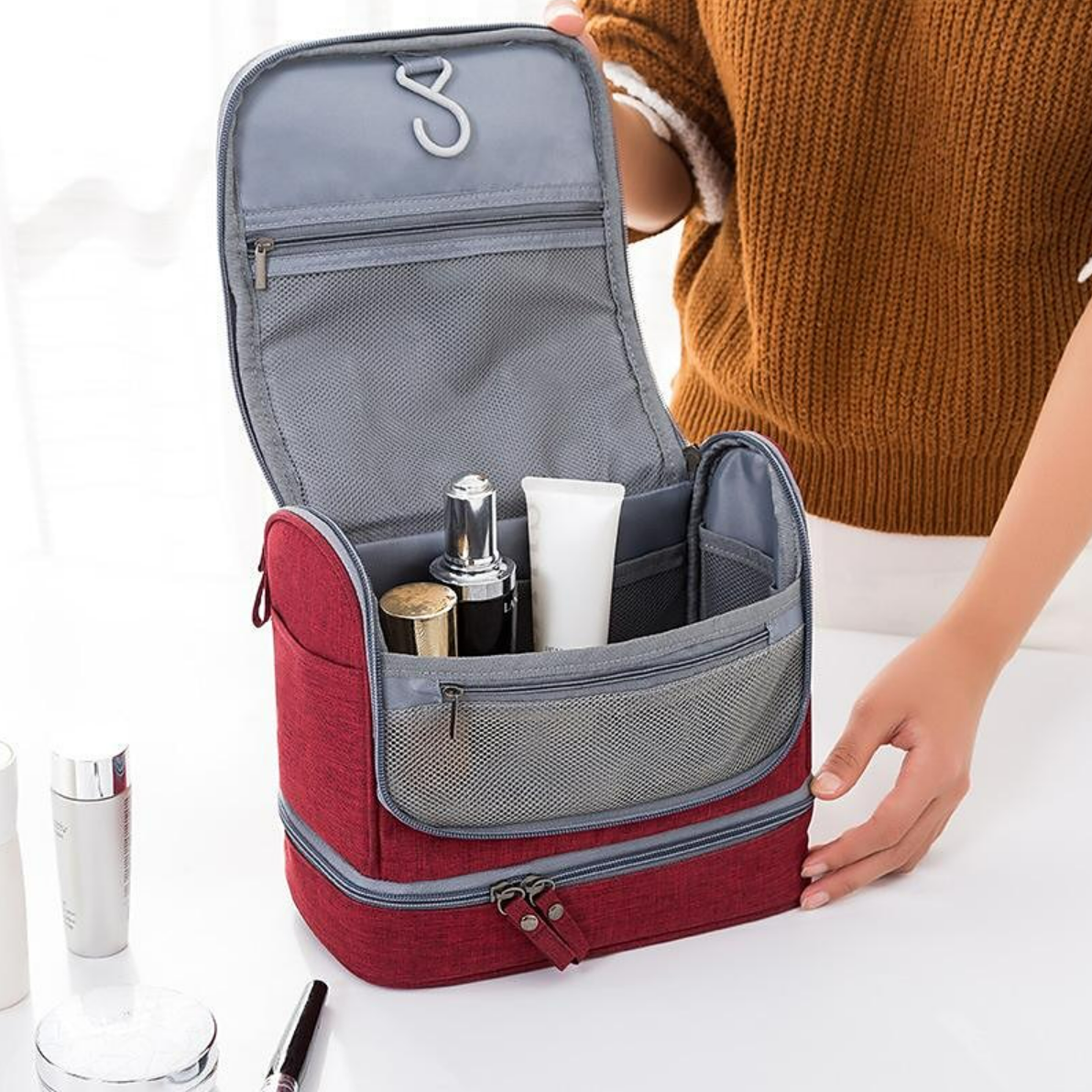 Portable shaving kit and makeup organizer bag.