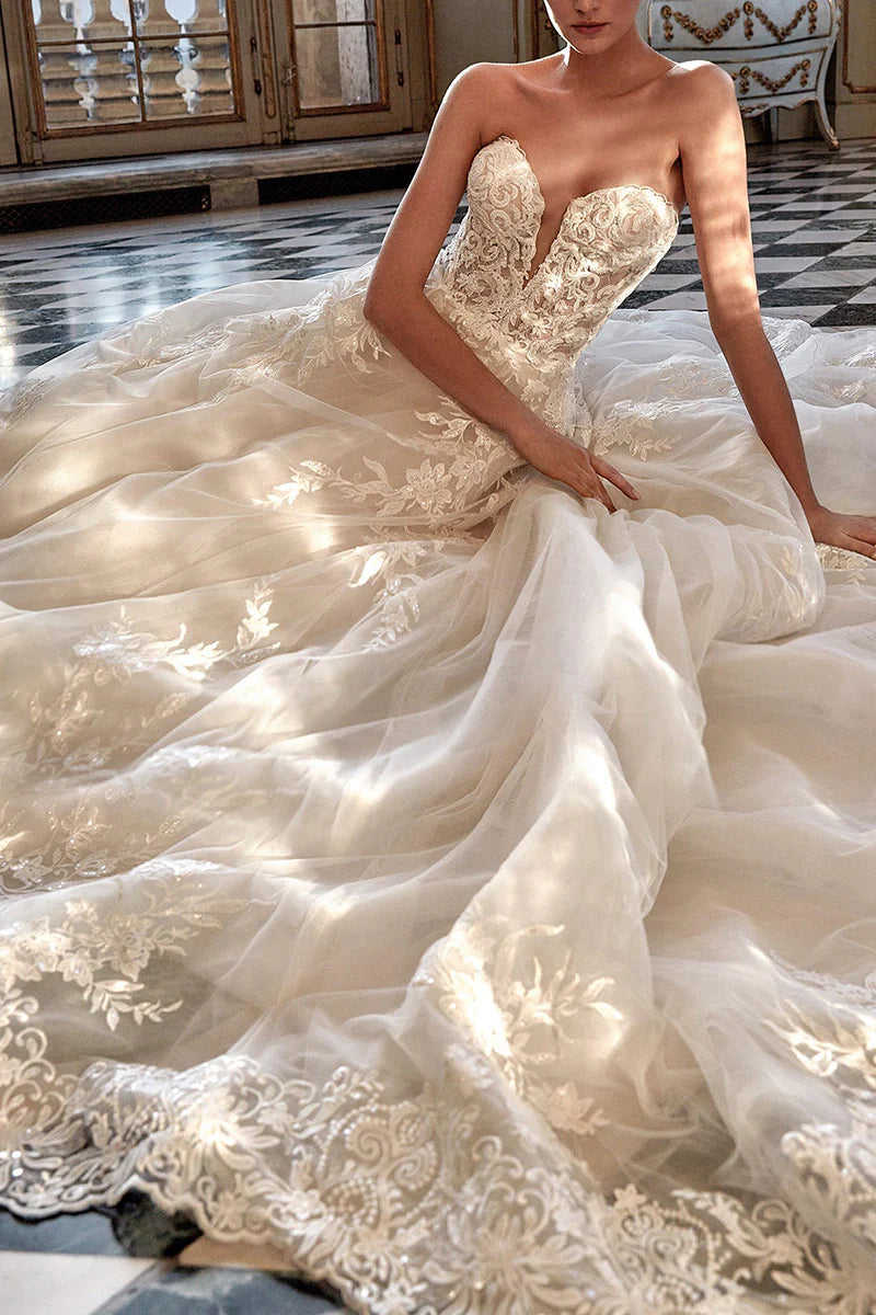 A line V Neck Lace Appliques Ball Gown Wedding Dress