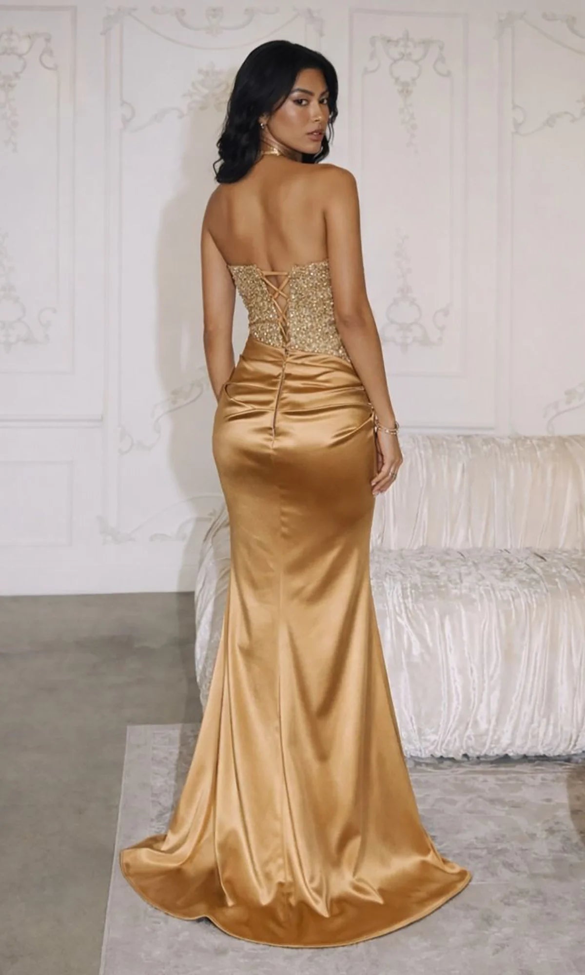 Glamorous Mermaid Strapless Lace Up Sequin Satin Maxi Prom Dress with Choker Neck and Slit for Formal Events