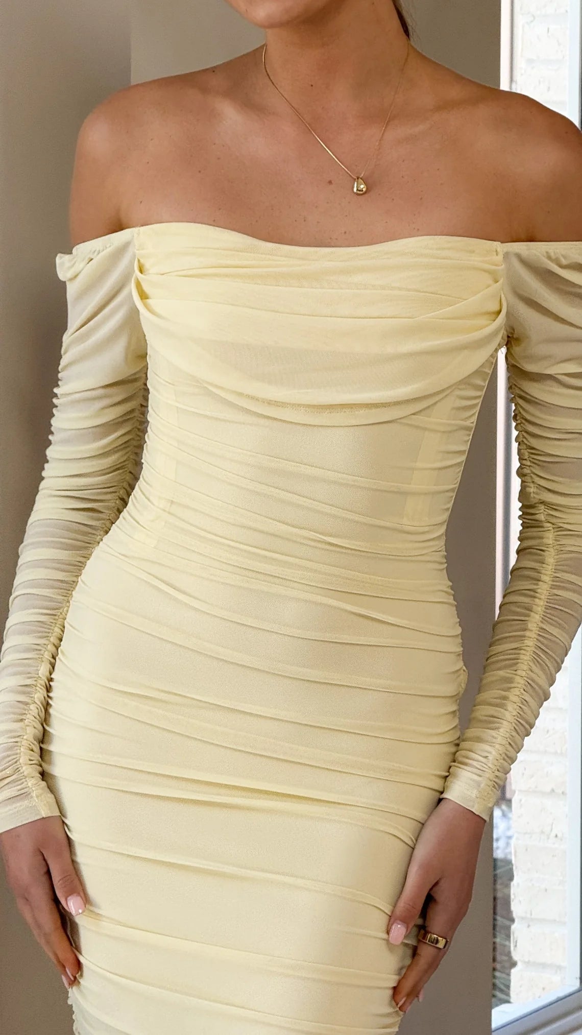Glamorous Off-Shoulder Ruched Mesh Sleeve Midi Prom Dress with Back Slit