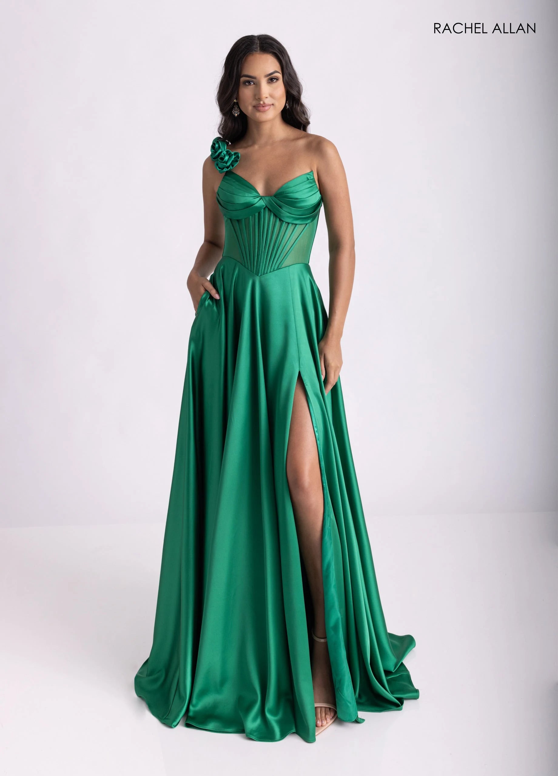 Glamorous A-Line Sweetheart One-Shoulder Sleeveless Pocketed Emerald Floor-Length Prom Dresses