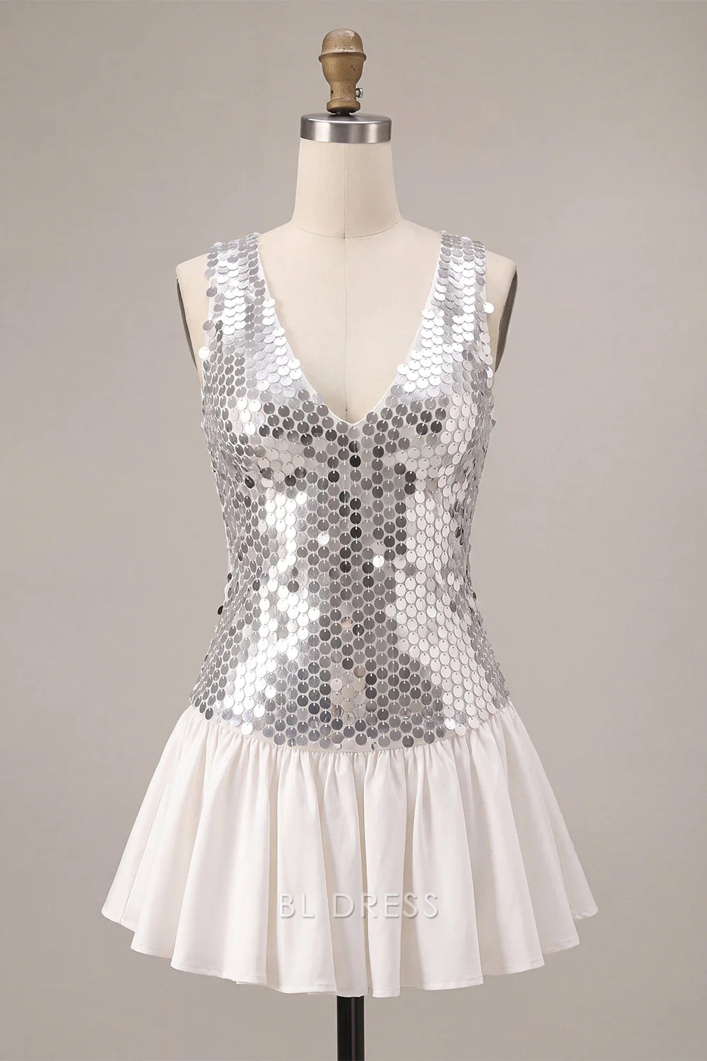 Glamorous A-Line V-Neck Sleeveless Sequin Bodice Silver Short Homecoming Dress