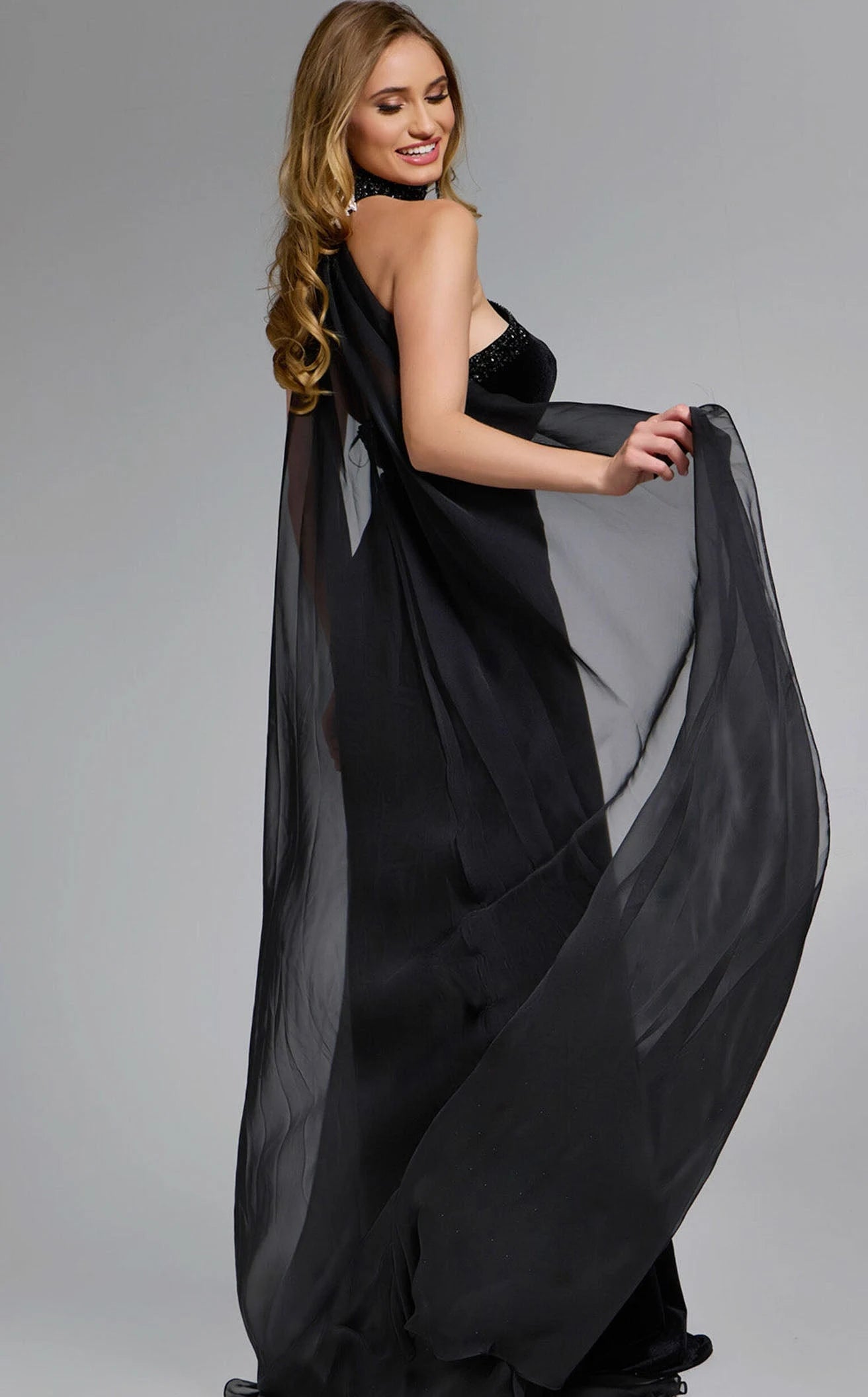 Glamorous Sheath Strapless Beaded Slit Black Floor-Length Prom Gown