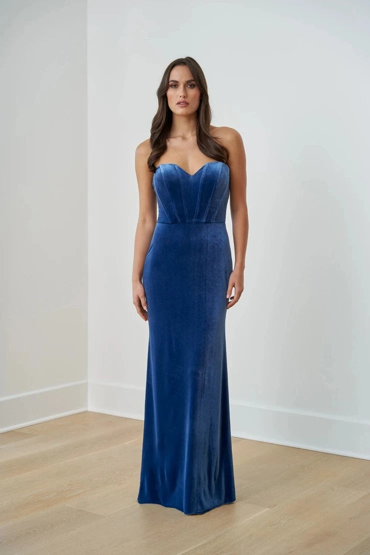 Glamorous Sheath Sweetheart Sleeveless Ruched Slit Royal Blue Floor-Length Prom Gown