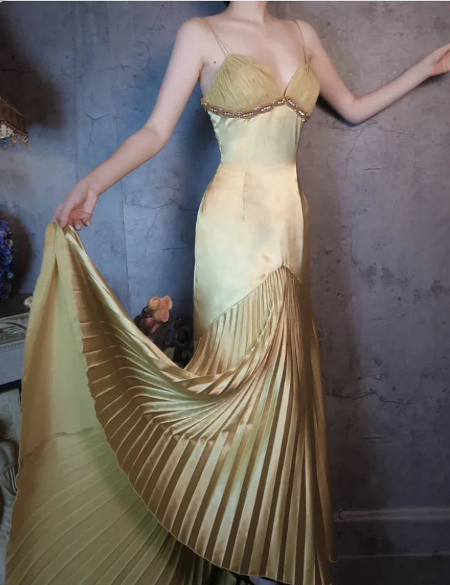 Golden Yellow Spaghetti Strap V-Neck Pleated Mermaid Floor Length Prom Dress