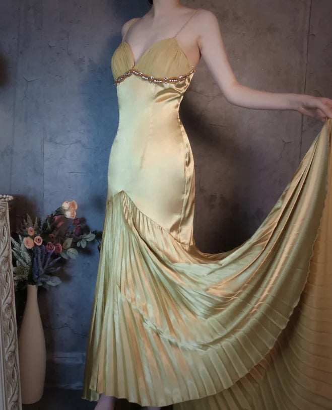 Golden Yellow Spaghetti Strap V-Neck Pleated Mermaid Floor Length Prom Dress