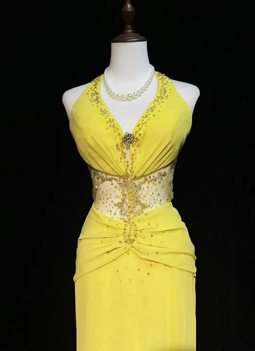 Halter Neck V Neck Beaded Lace Appliqué Sheer Open Back Ruched Waist Chiffon Maxi Evening Dresses