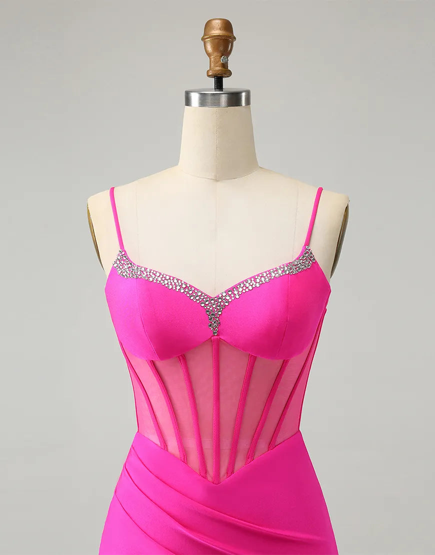 Enges Homecoming-Kleid mit glitzerndem Perlenkorsett