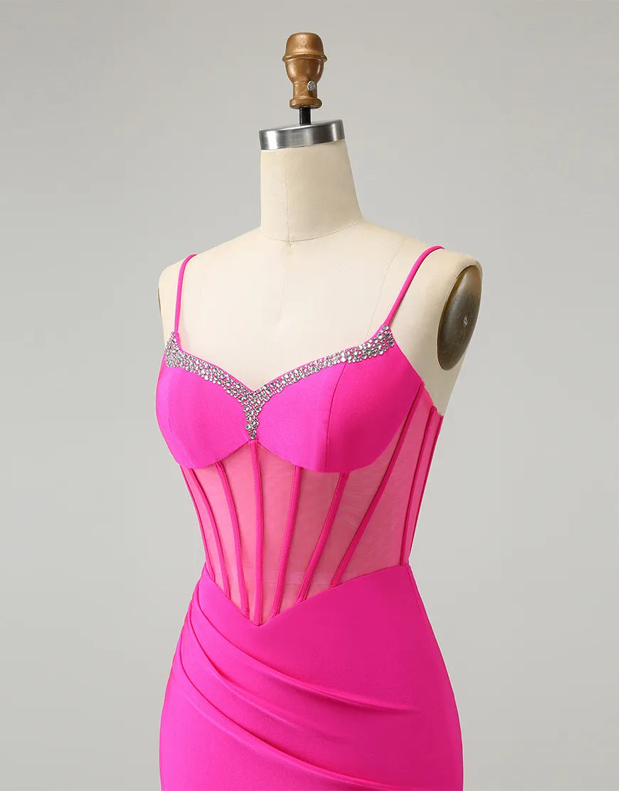 Enges Homecoming-Kleid mit glitzerndem Perlenkorsett