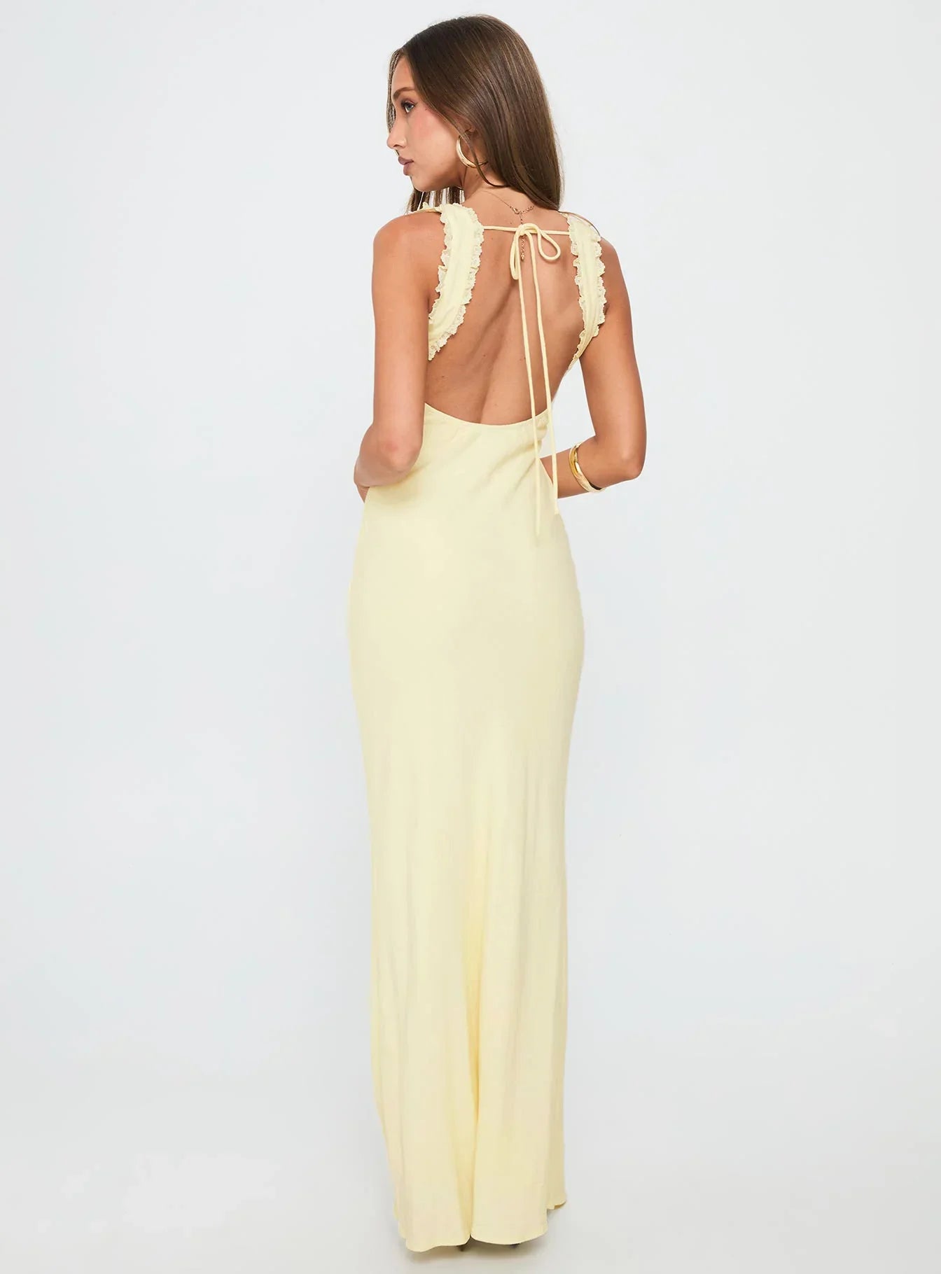 Light Yellow Spaghetti Strap Prom Dress with Lace Trim and Tie Back for Formal Events and Prom Nights