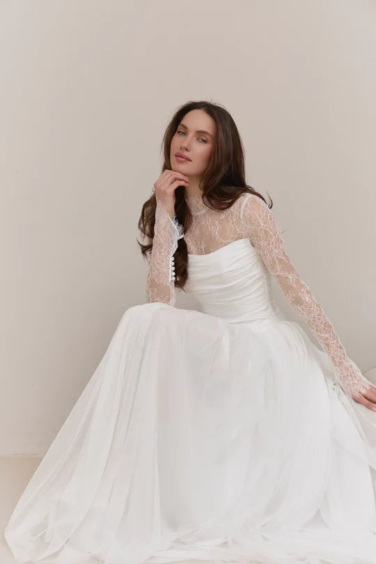 Luxury Ivory White Lace High Neck Long Sleeve Ruched Bodice Lace-Up Back A-Line Prom Dresses