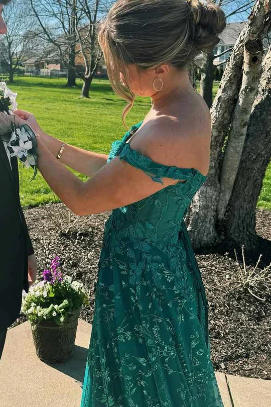 Off-the-Shoulder Emerald Green Lace Tulle Ball Gown Evening Dress with Pockets, High Slit and Lace-Up Back