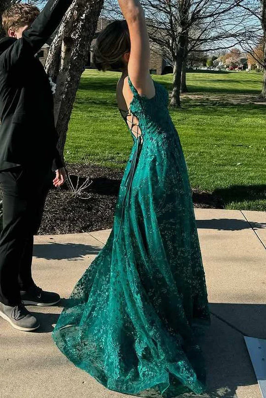 Off-the-Shoulder Emerald Green Lace Tulle Ball Gown Evening Dress with Pockets, High Slit and Lace-Up Back