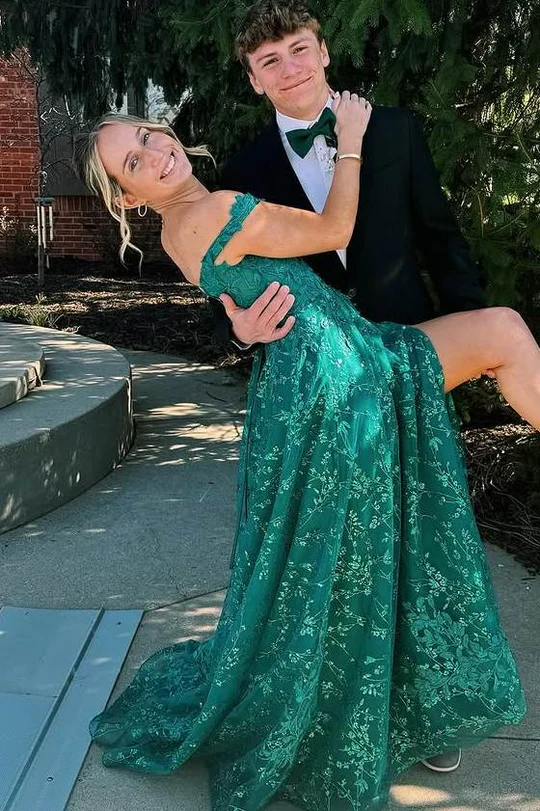 Off-the-Shoulder Emerald Green Lace Tulle Ball Gown Evening Dress with Pockets, High Slit and Lace-Up Back