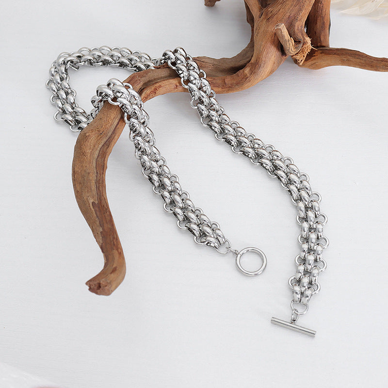 Full view of the personalized titanium steel jewelry set.