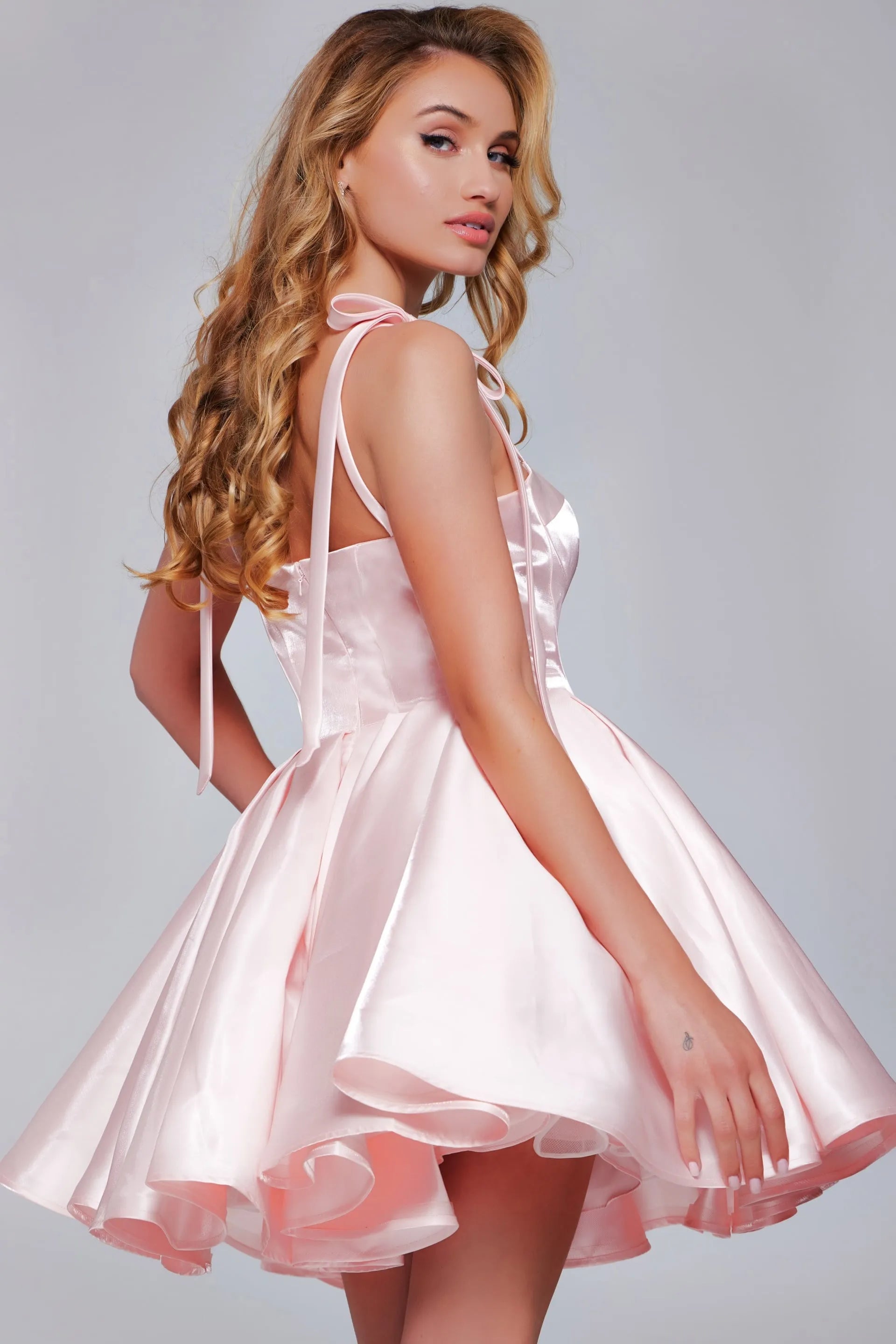 Playful A-Line Sweetheart Tie-Shoulder Blush Pink Short Homecoming Dresses Women's Gown