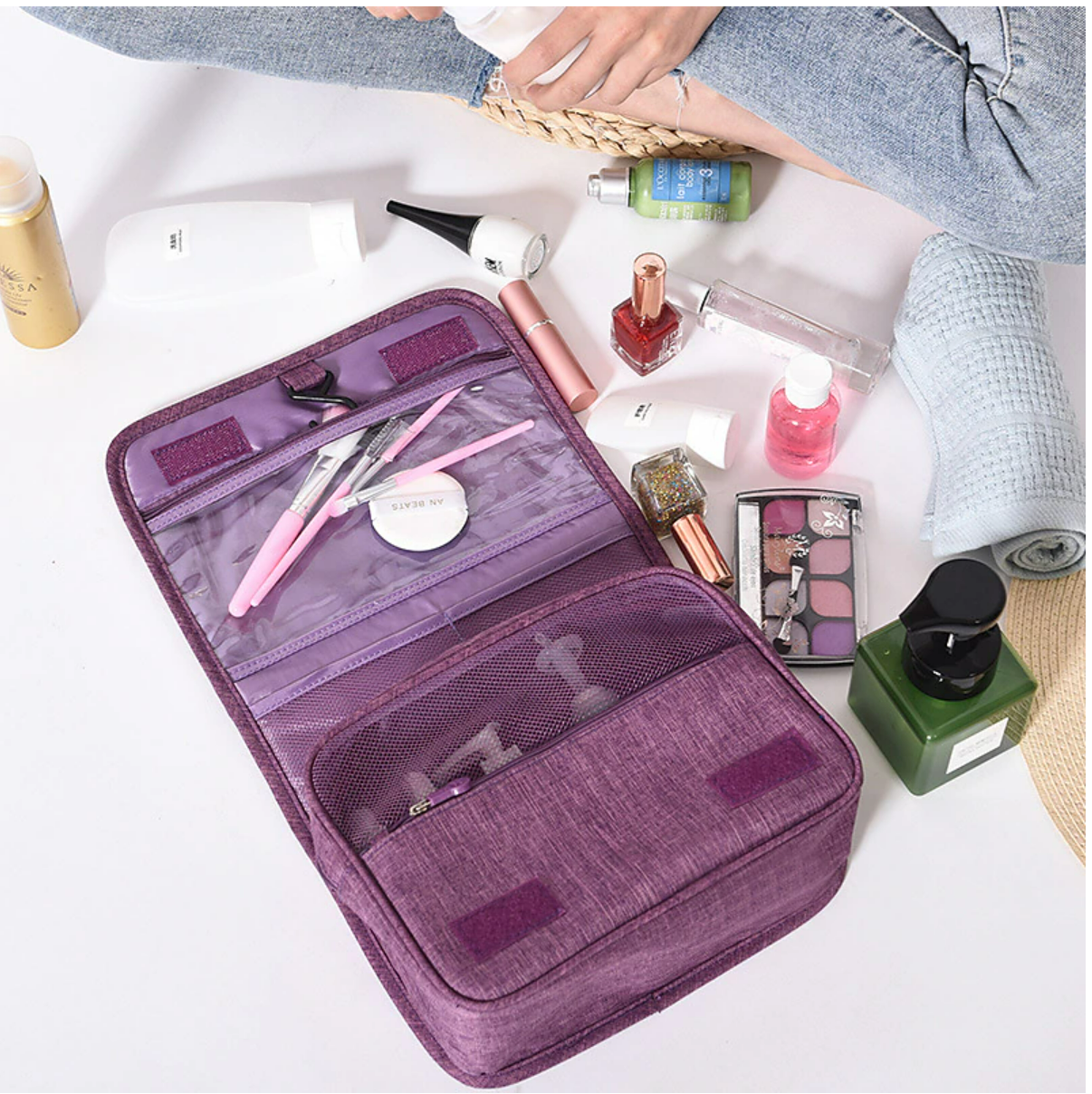 Portable cationic travel cosmetic bag, closed view.