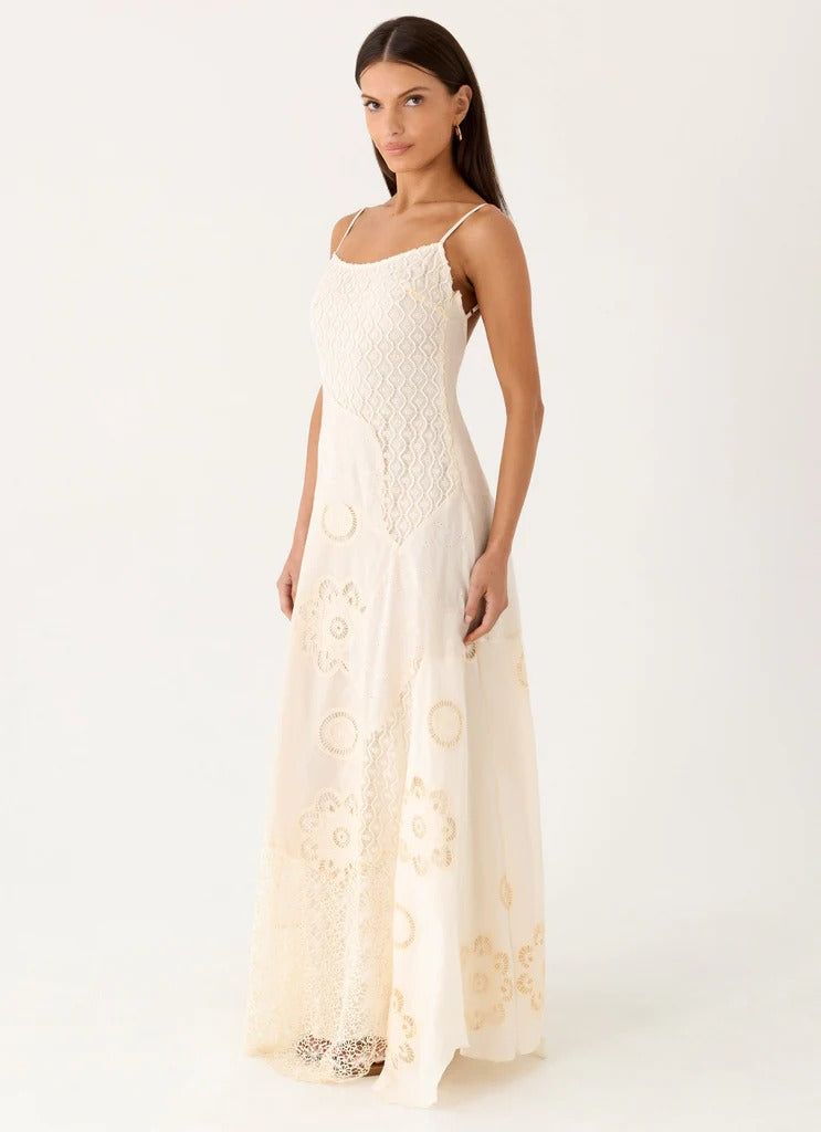 Prom Dress Cream Spaghetti Strap Maxi Dress With Crochet Lace Embroidery Open Back Flowy Formal Evening Party Gown