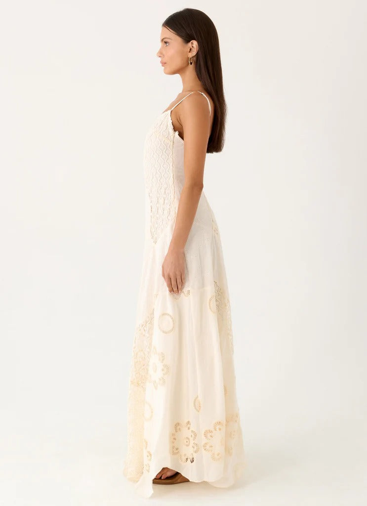 Prom Dress Cream Spaghetti Strap Maxi Dress With Crochet Lace Embroidery Open Back Flowy Formal Evening Party Gown